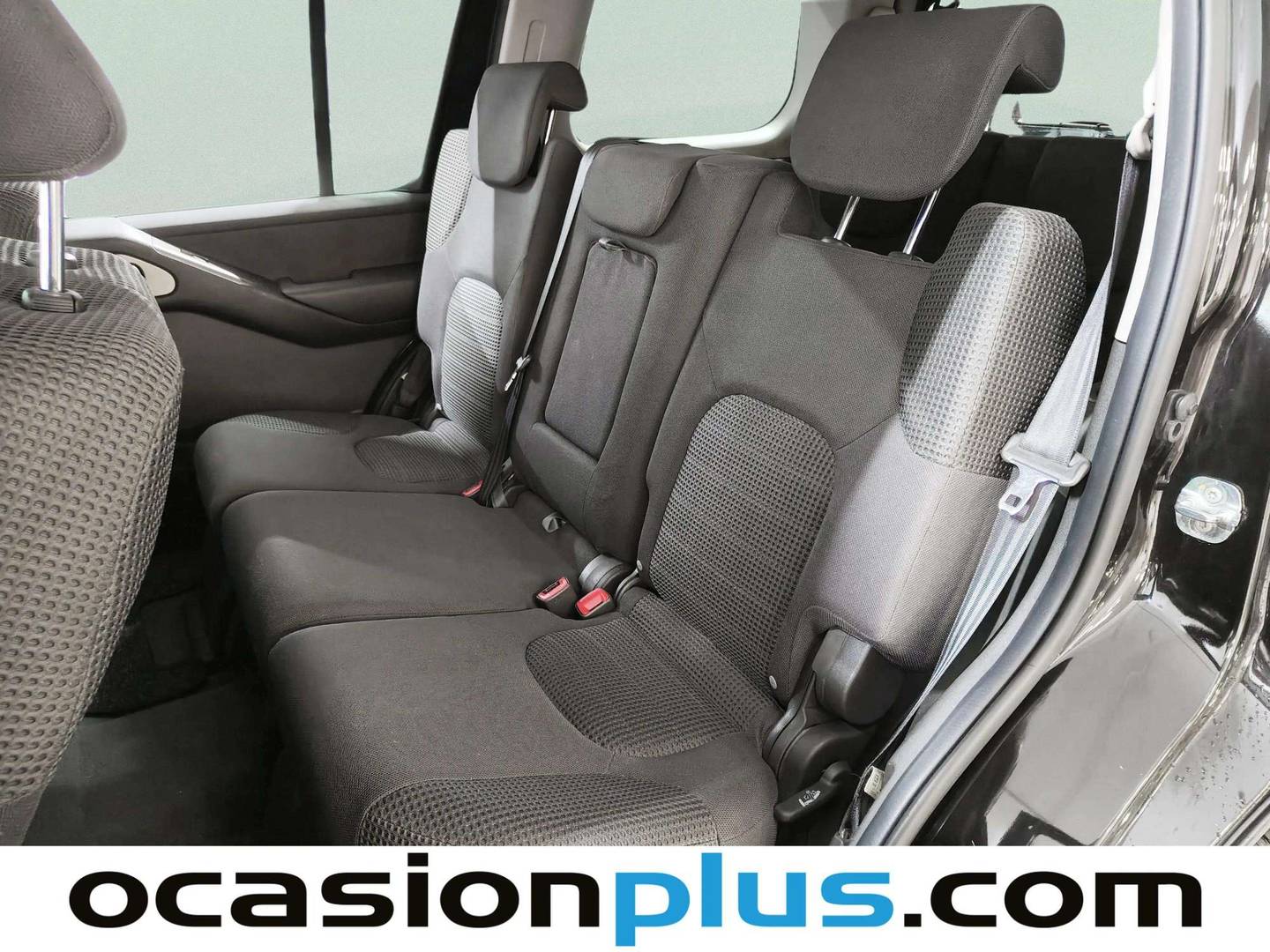 Foto asientos traseros Nissan Pathfinder Nissan Pathfinder 2.5 dCi SE 7 Plazas (171 CV)