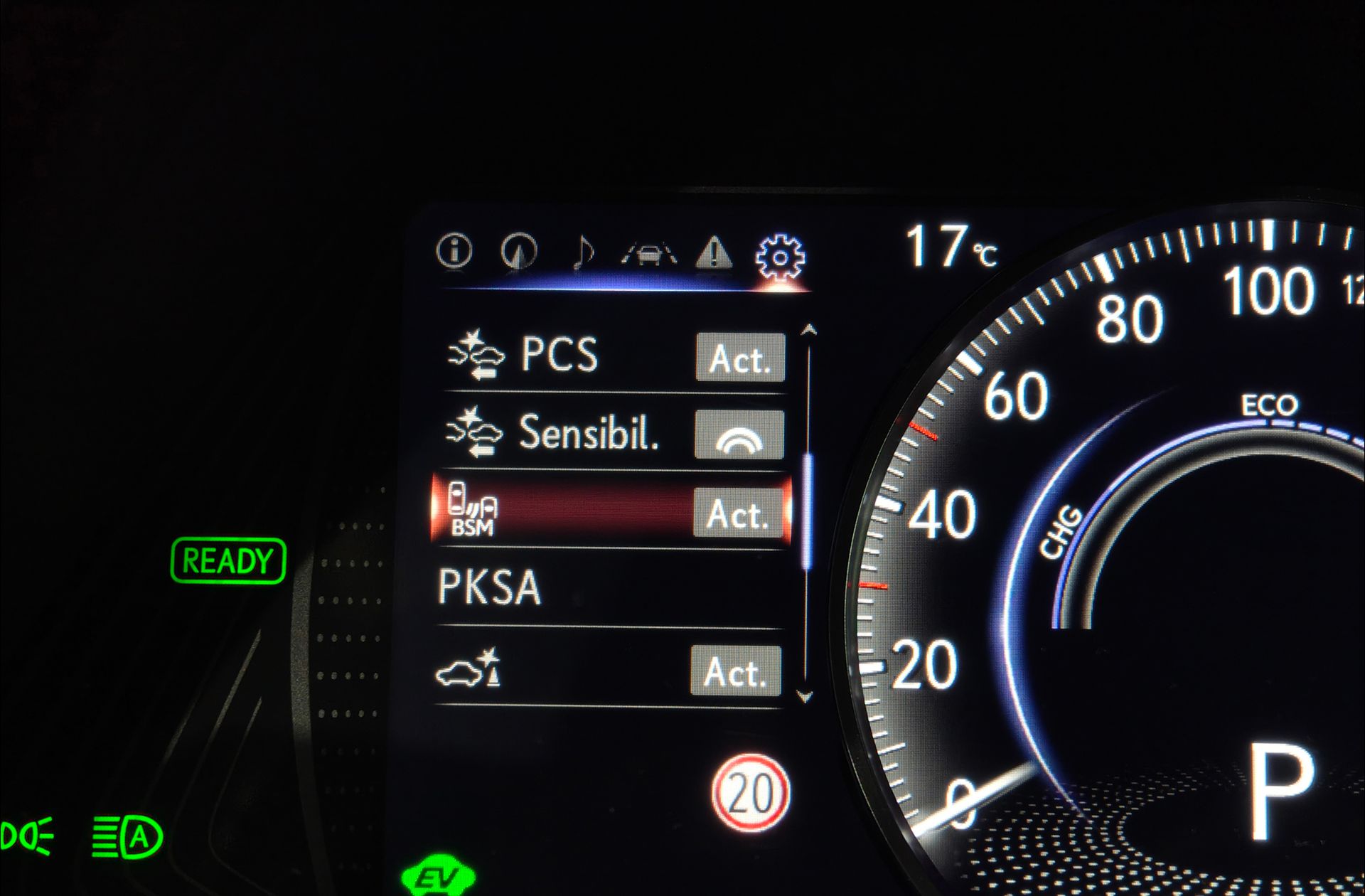 Lexus UX 250h Luxury - foto 21