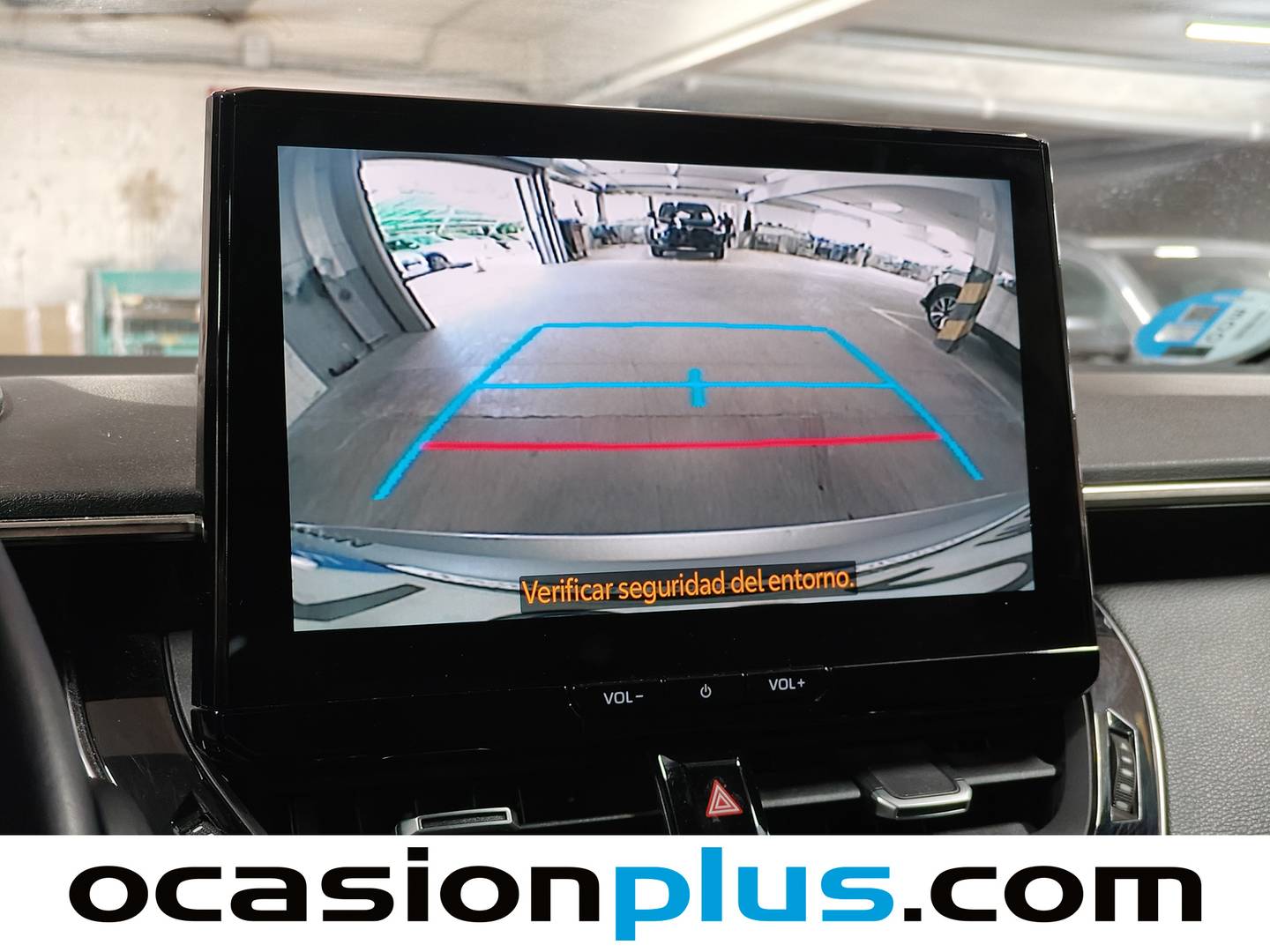 Equipamiento del Toyota Corolla Toyota Corolla 140H Active Plus Touring Sport (140 CV)