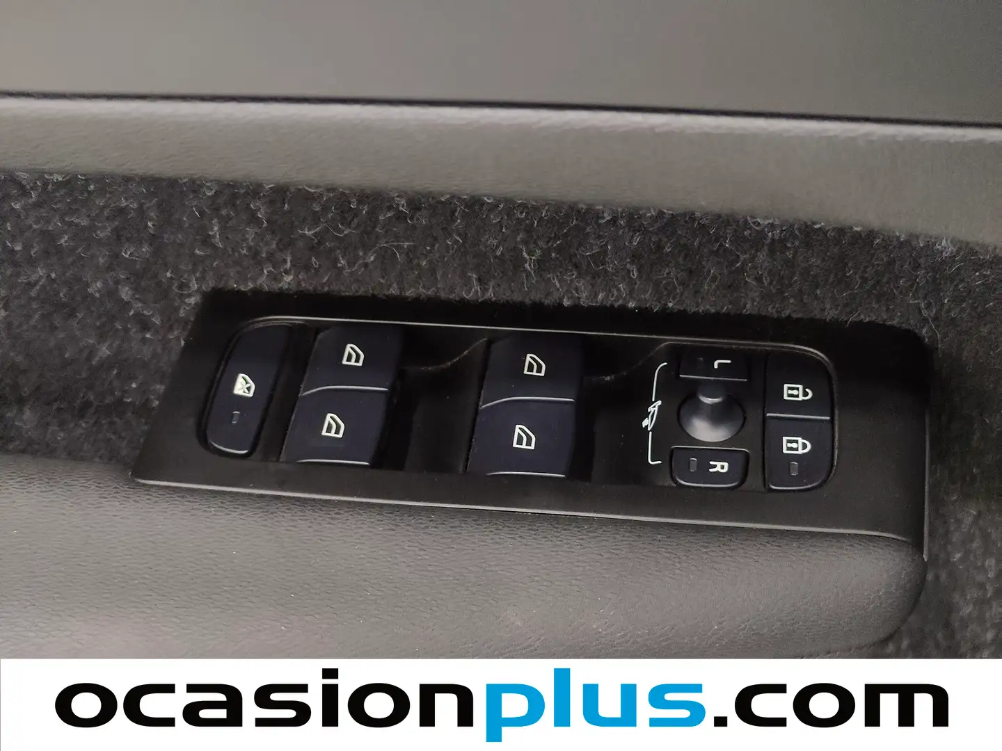 Foto Volvo XC40 Volvo XC40 T3 Momentum Core (163 CV)