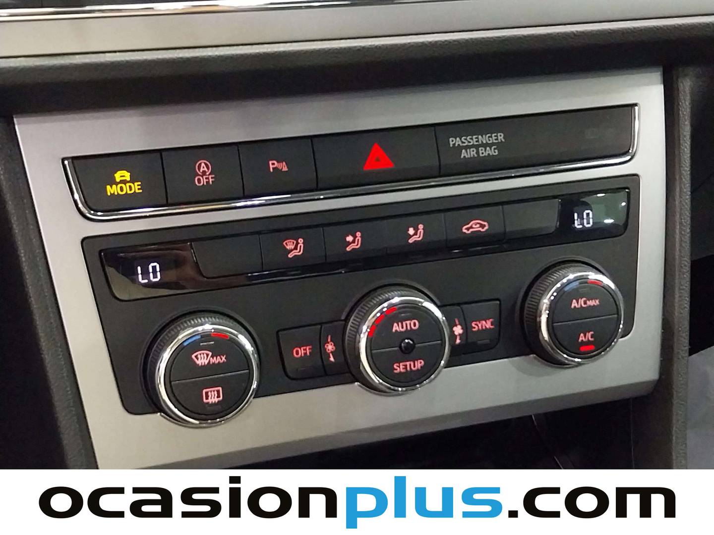 Foto Seat León SEAT León ST 1.8 TSI S&S X-perience Titan Desert 4Drive DSG (180 CV)