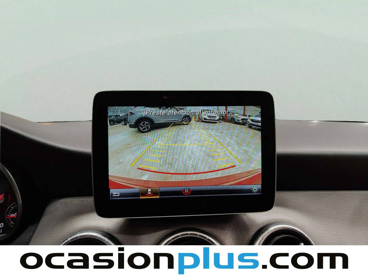 Equipamiento del Mercedes CLA Mercedes CLA Shooting Brake 200 d (136 CV)