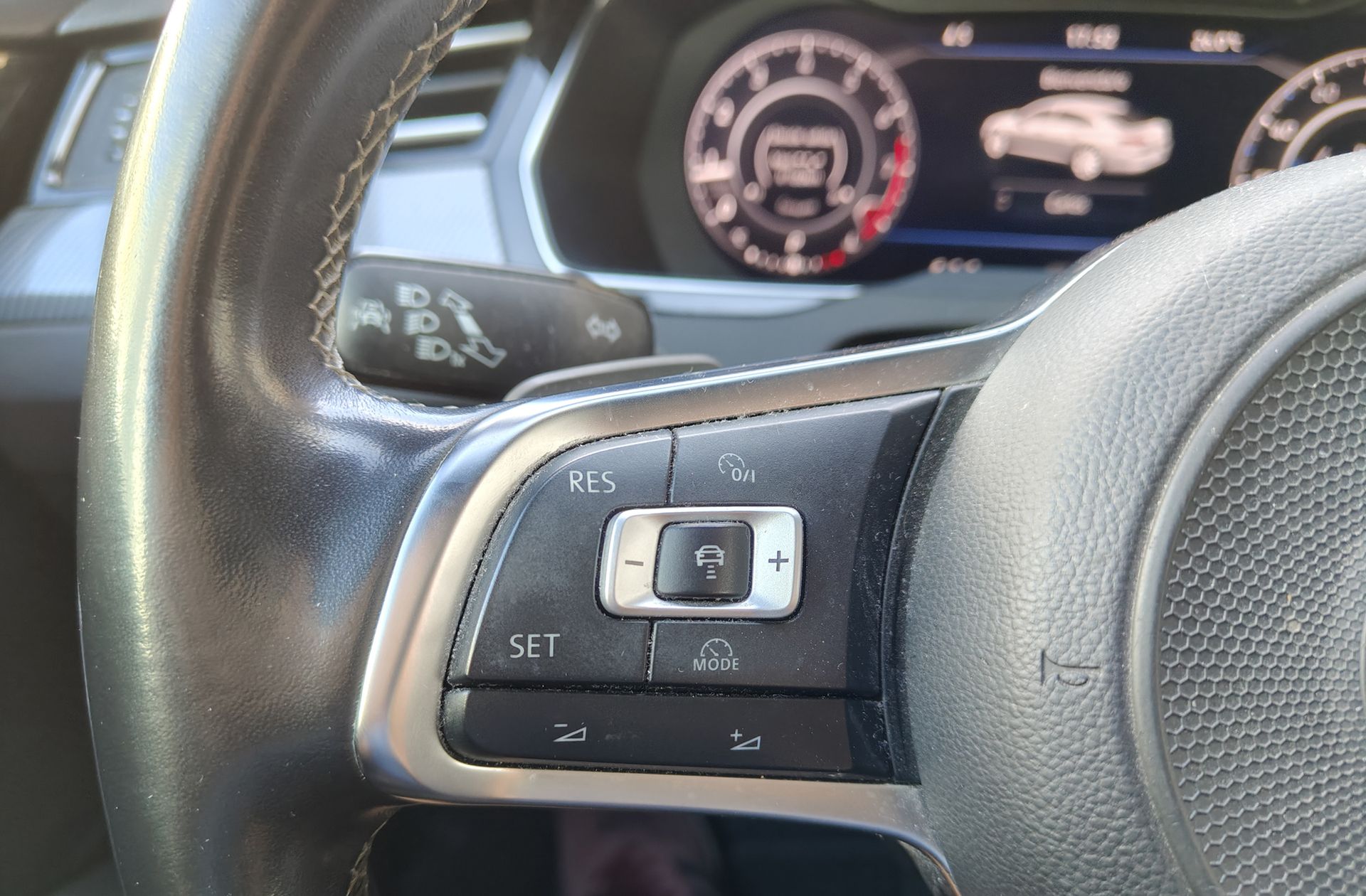 Volkswagen Arteon R-Line 2.0 TSI DSG - foto 32