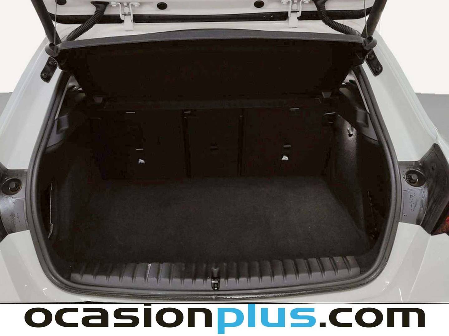 Fotos maletero BMW Serie 1 BMW Serie 1 120d  Pack M (163 CV)