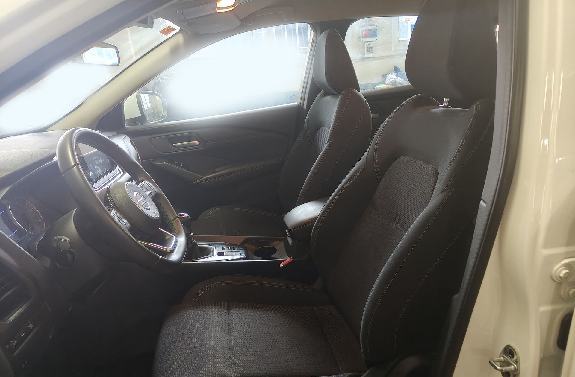 Nissan Qashqai DIG-T 140 mHEV Acenta 4x2 - foto 9