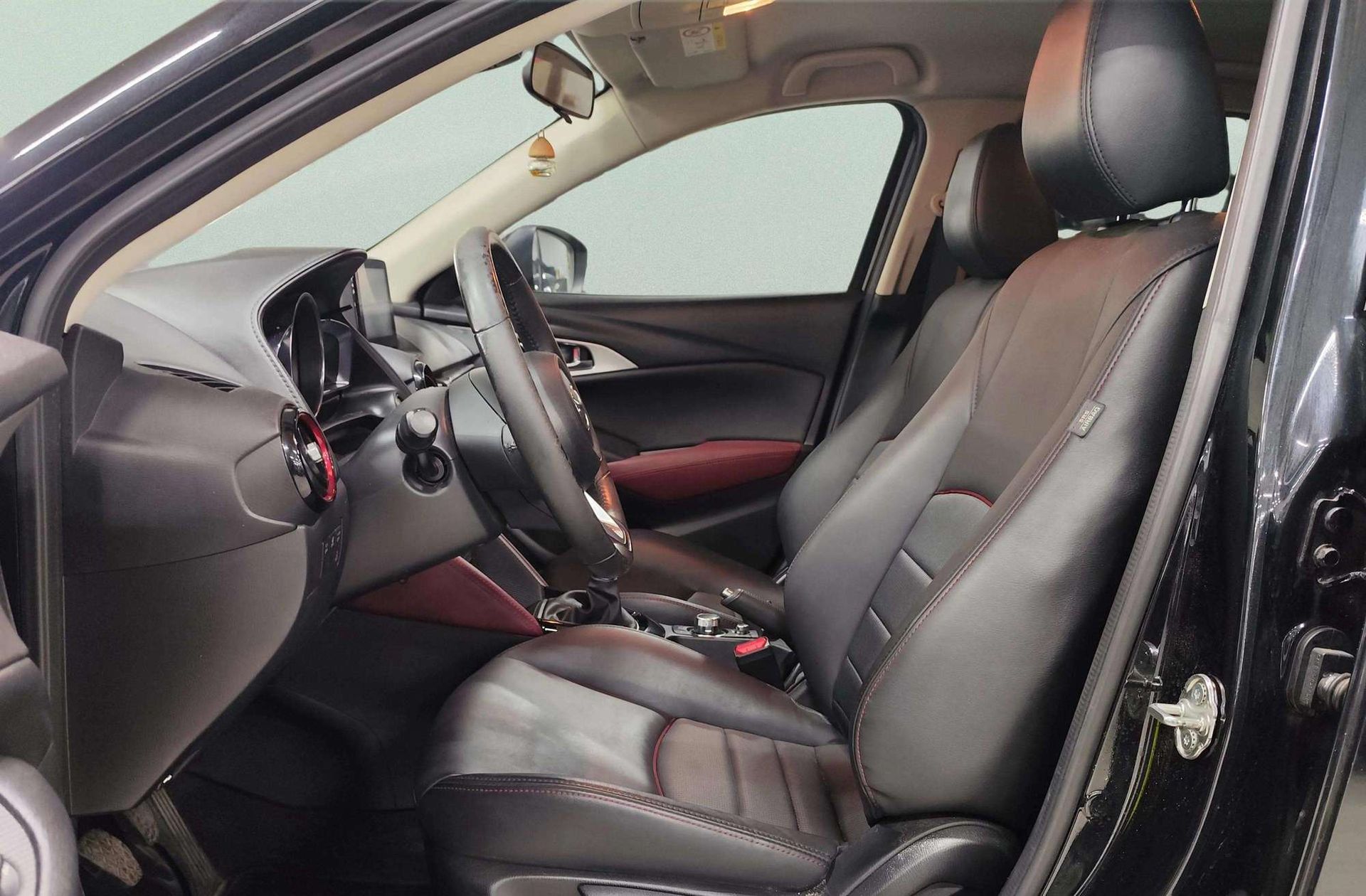 Mazda CX-3 2.0 Skyactiv GE Luxury 2WD - foto 11
