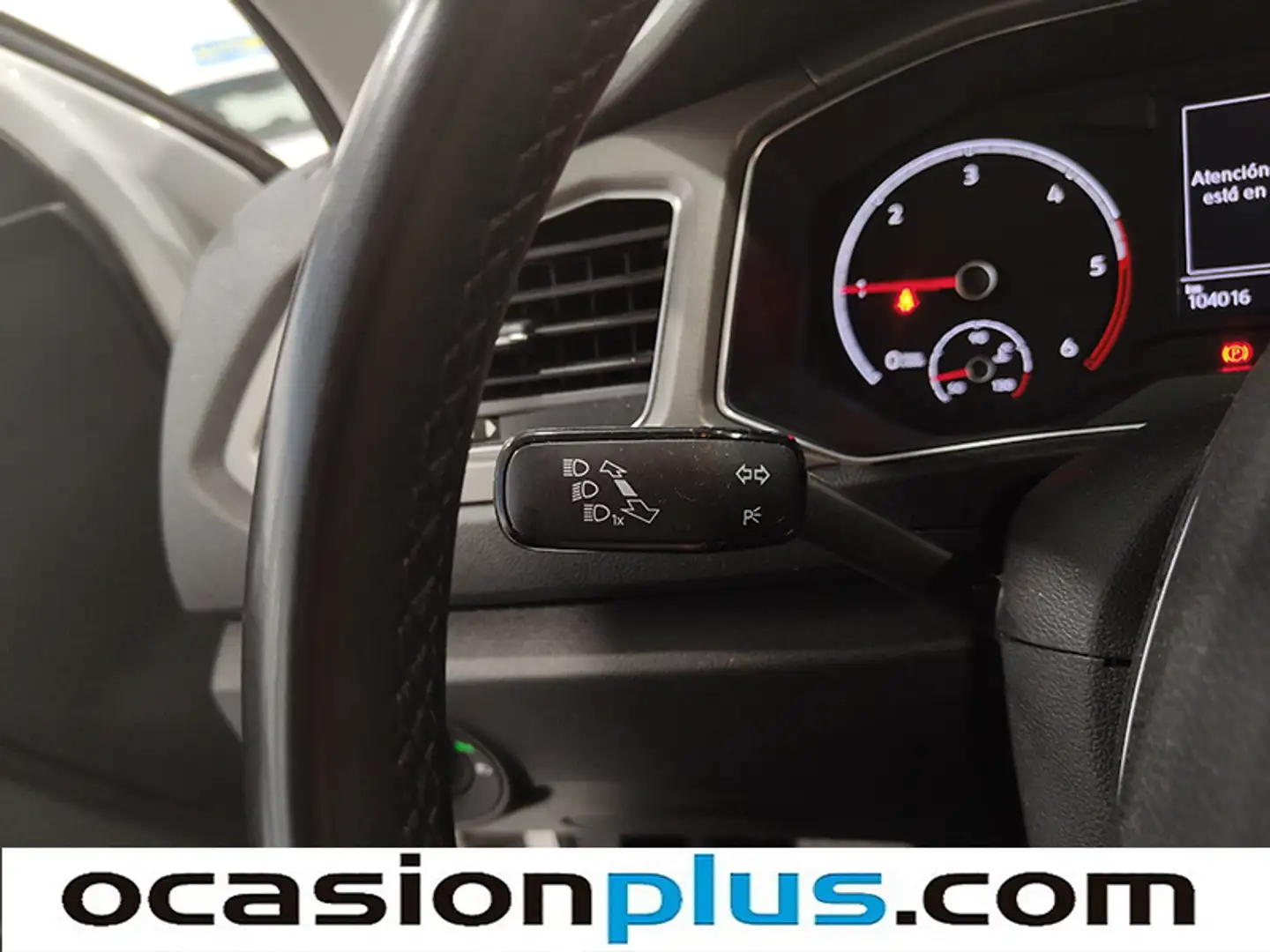 Foto Volkswagen T-Roc Volkswagen T-Roc Advance 2.0 TDI (115 CV)