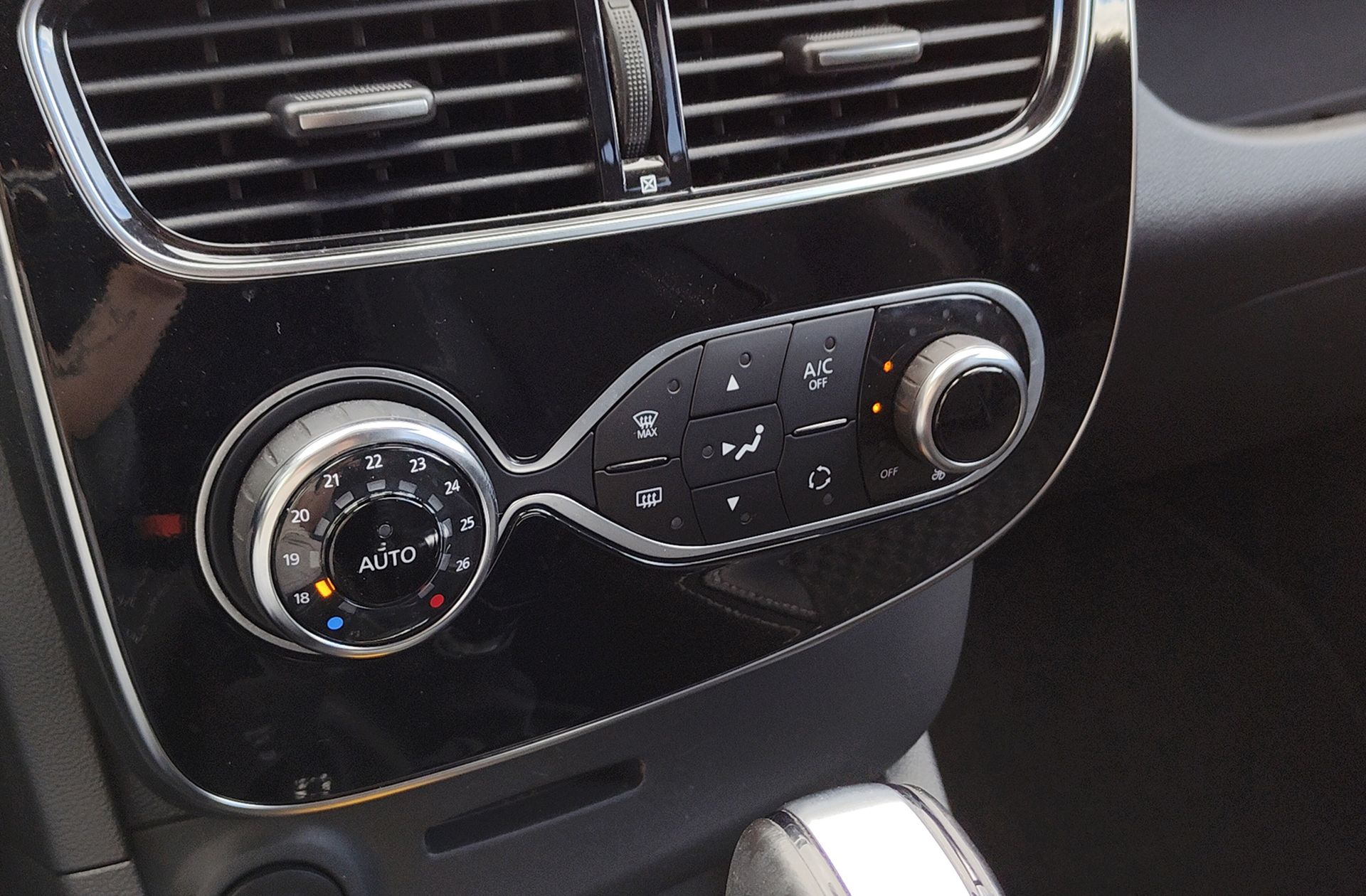 Renault Clio Zen Energy TCe EDC - foto 28