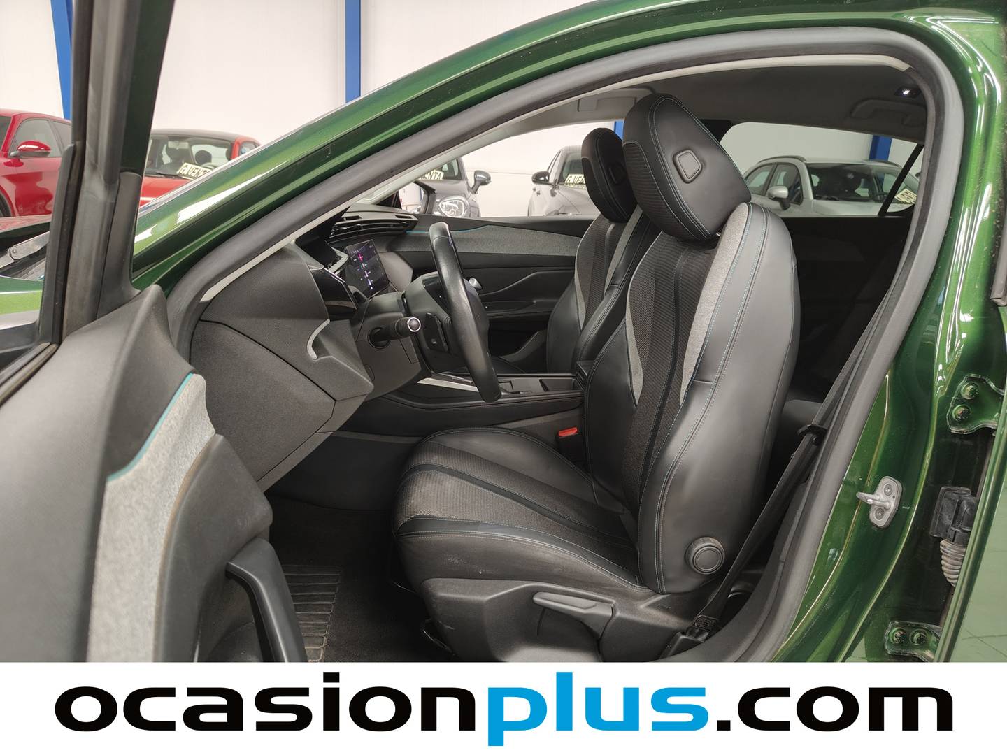 Foto Peugeot 308 Peugeot 308 PureTech 130 S&S Allure Pack EAT8 (130 CV)