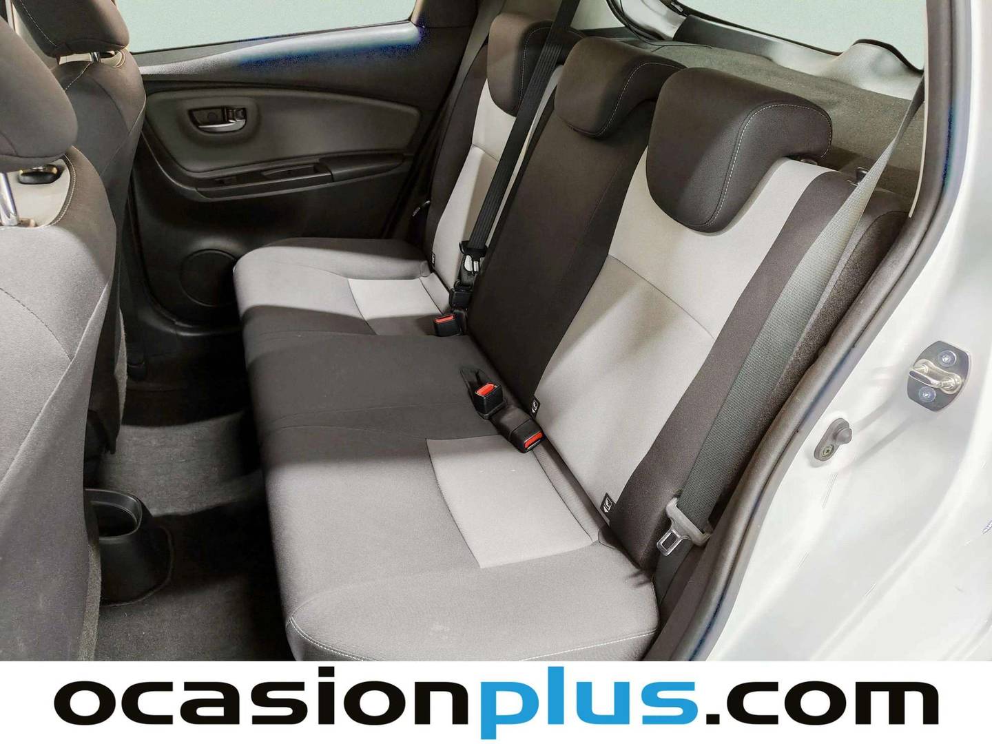 Foto asientos traseros Toyota Yaris Toyota Yaris 1.5 Feel! Edition (111 CV)