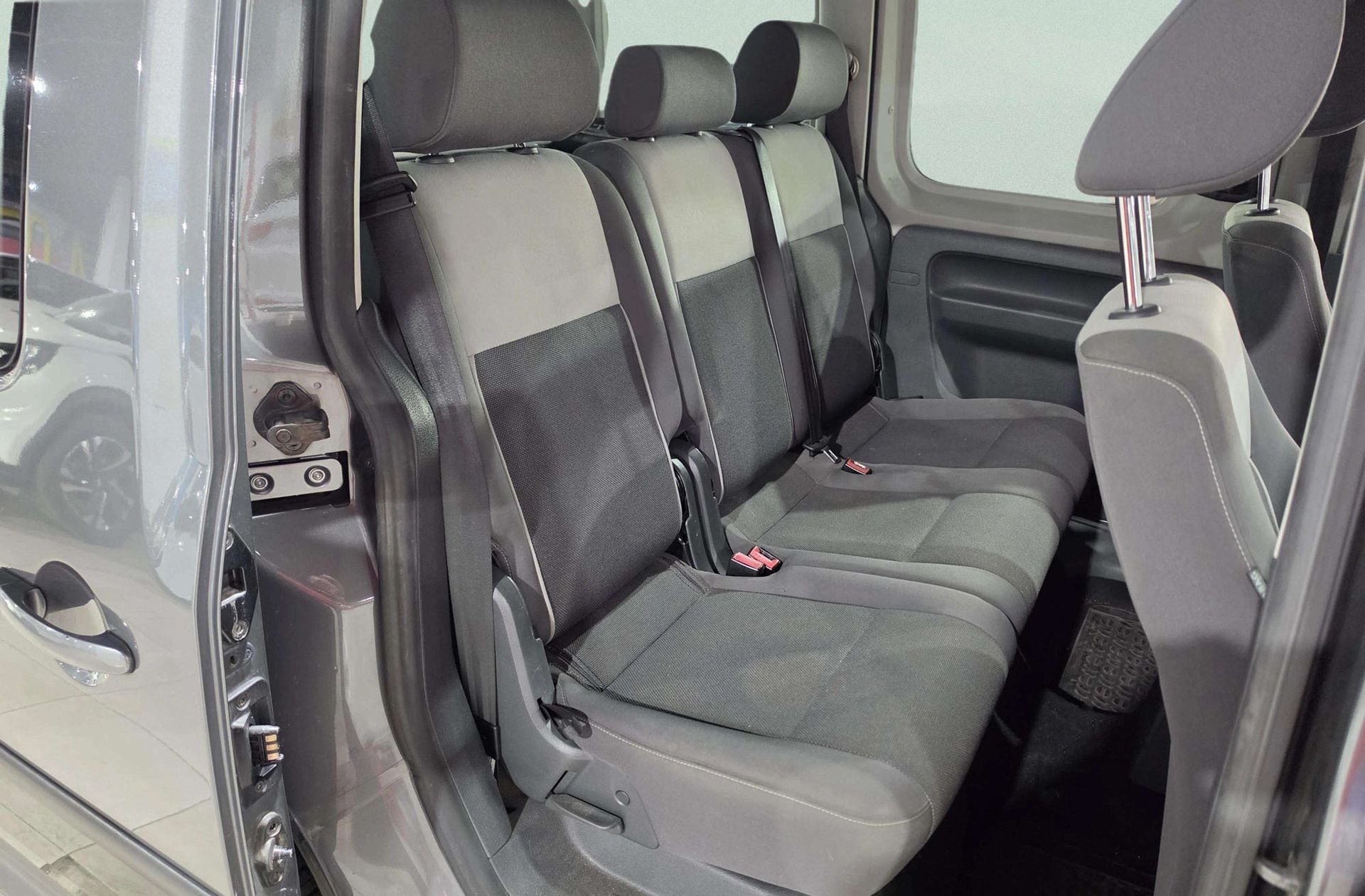 Volkswagen Caddy 1.6 TDI Kombi Trendline - foto 12