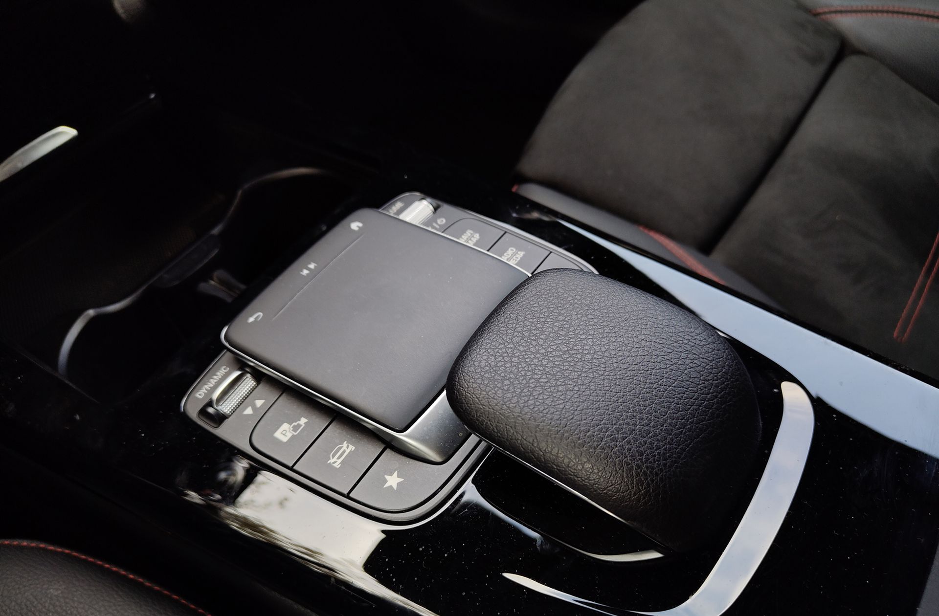 Mercedes-Benz Clase A 200 d pack AMG - foto 31
