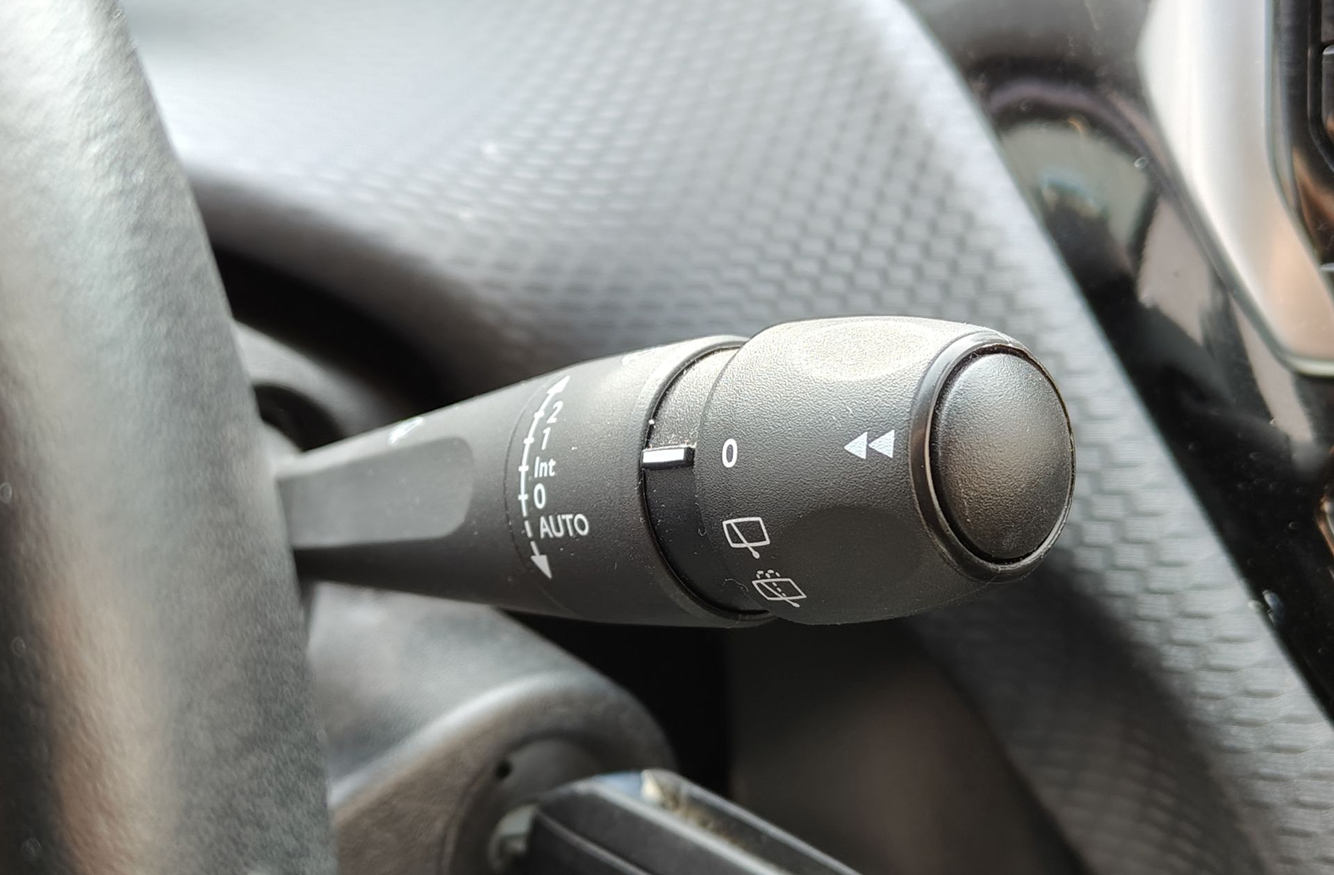 Peugeot 208 PureTech Signature - foto 24