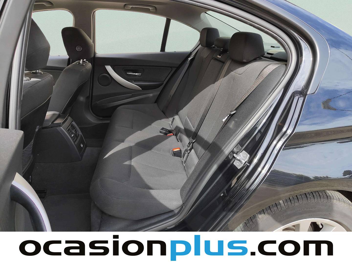 Foto asientos traseros BMW Serie 3 BMW Serie 3 318d (150 CV)
