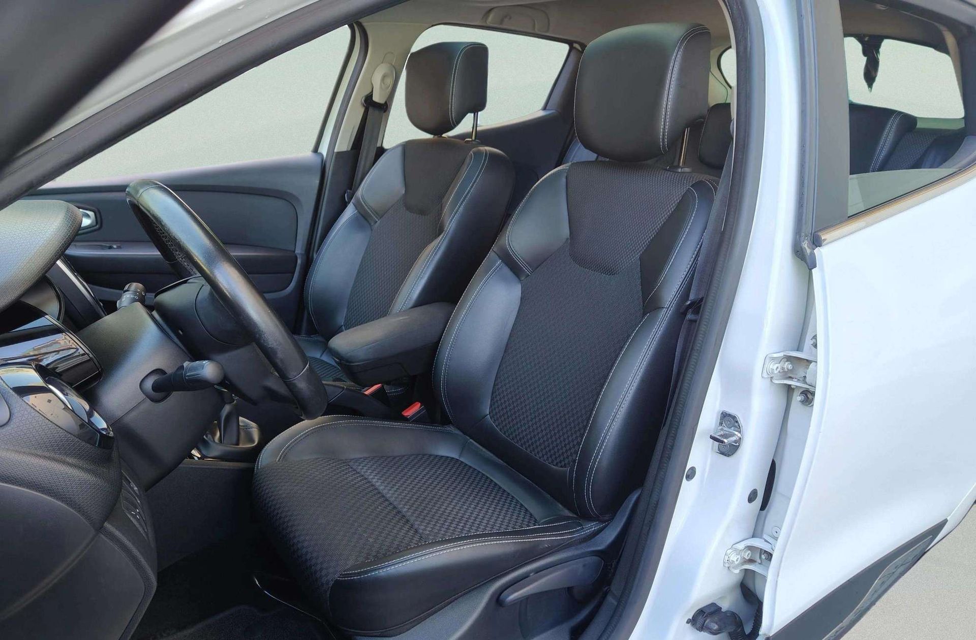 Renault Clio Zen Energy TCe - foto 9