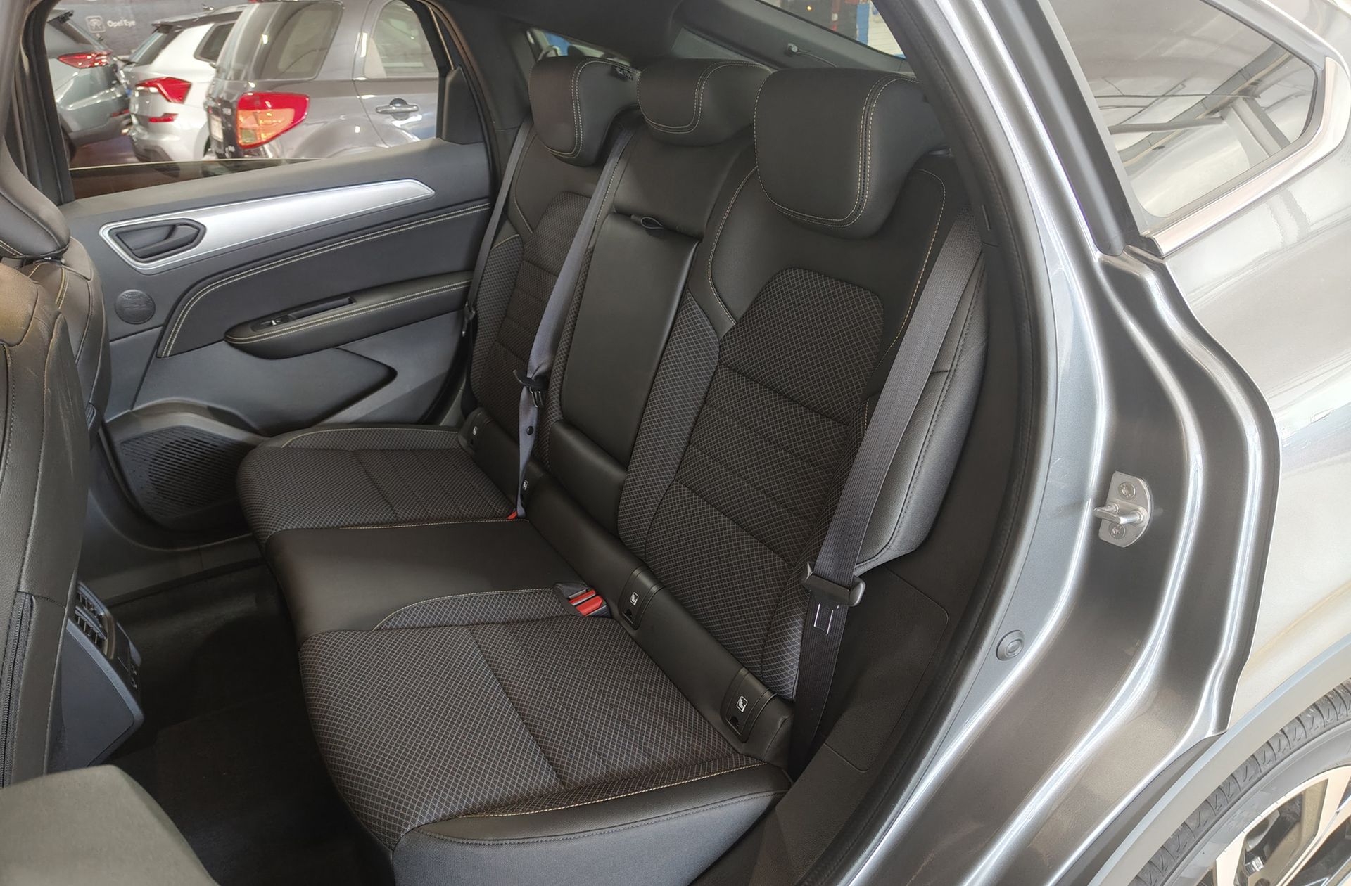 Renault Arkana Techno E-Tech full hybrid - foto 11