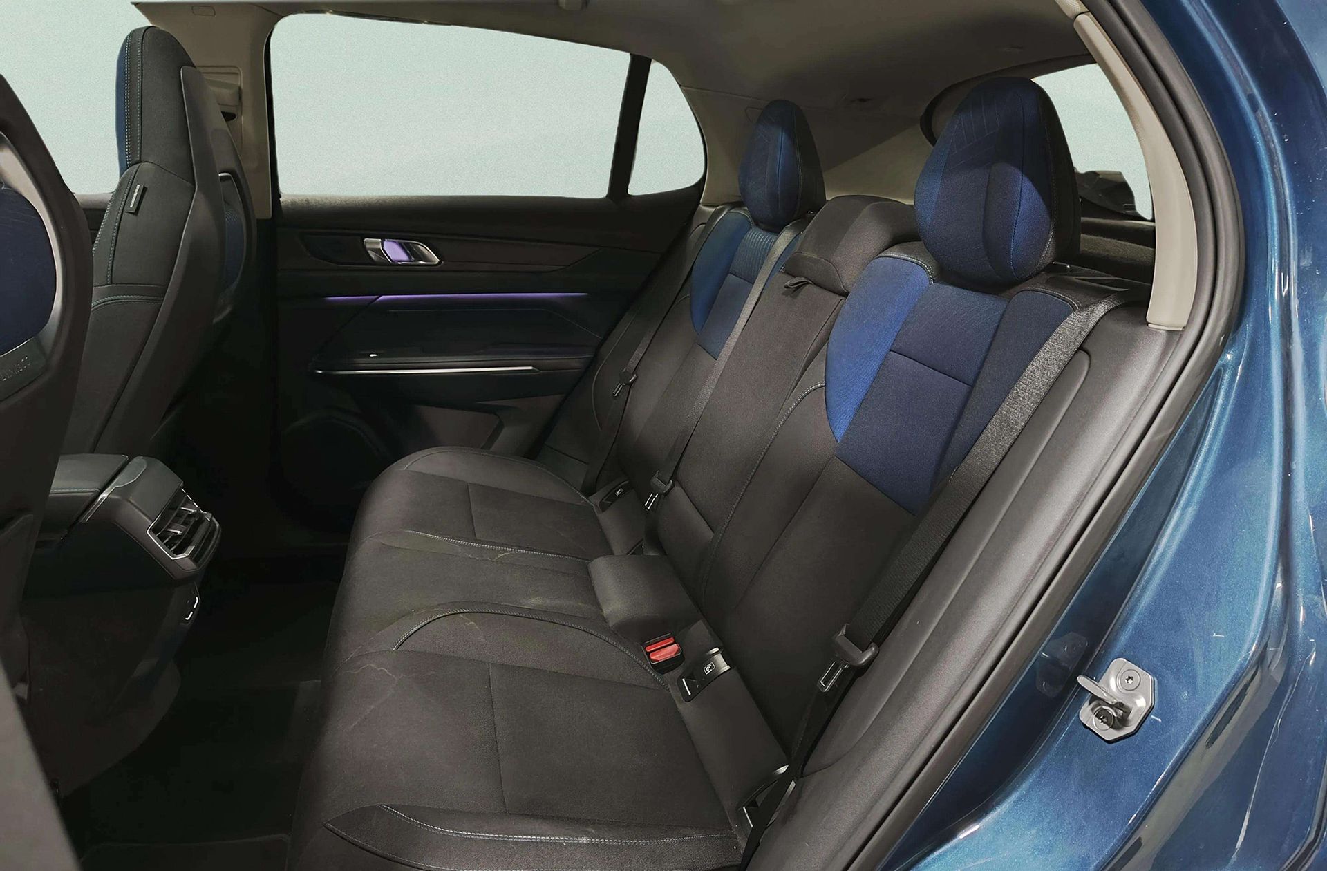 Lynk & Co 01 1.5 PHEV - foto 15