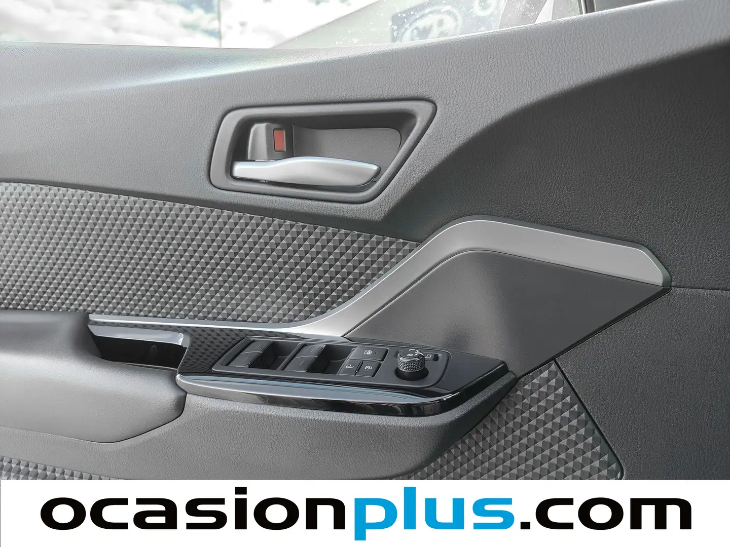 Foto Toyota C-HR Toyota C-HR 180H GR Sport Black Edition Auto (184 CV)