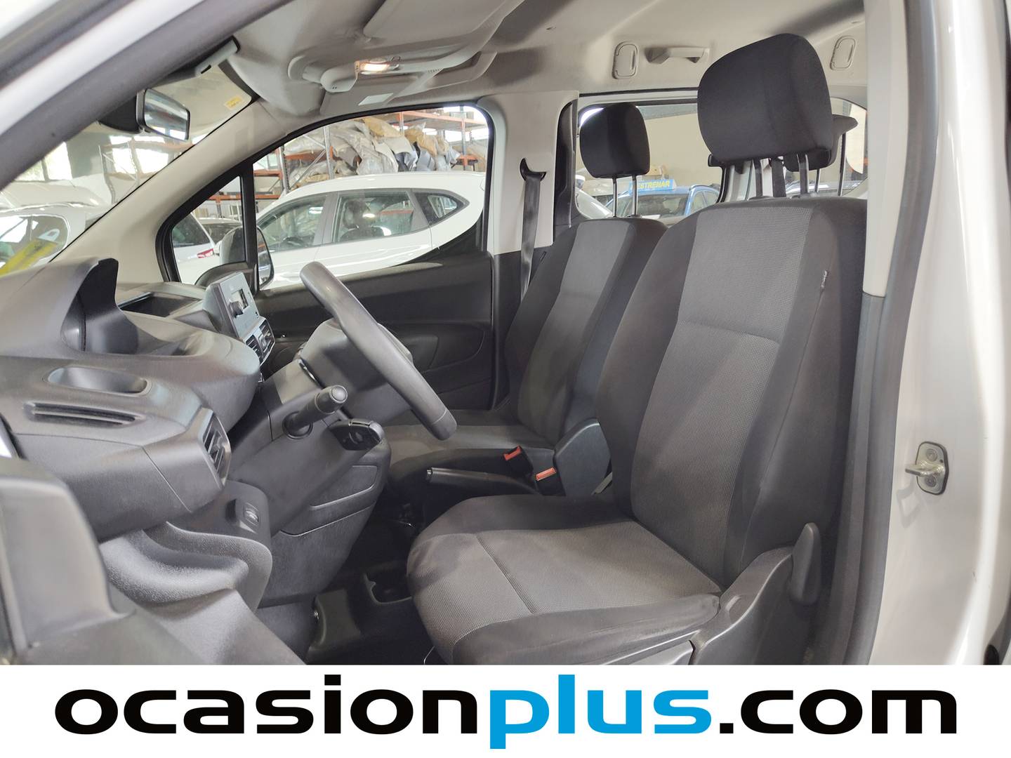 Foto asientos delanteros Peugeot Rifter Peugeot Rifter BlueHDi 100 Active Pack Standard (100 CV)