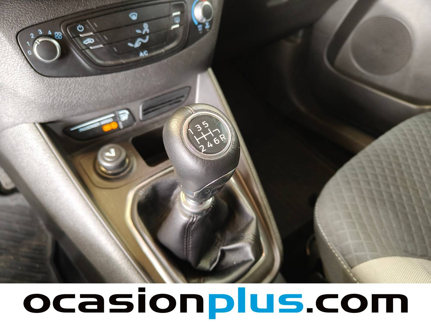 Ford Tourneo Courier Ford Tourneo Courier 1.0 EcoBoost Titanium (100 CV) de segunda mano