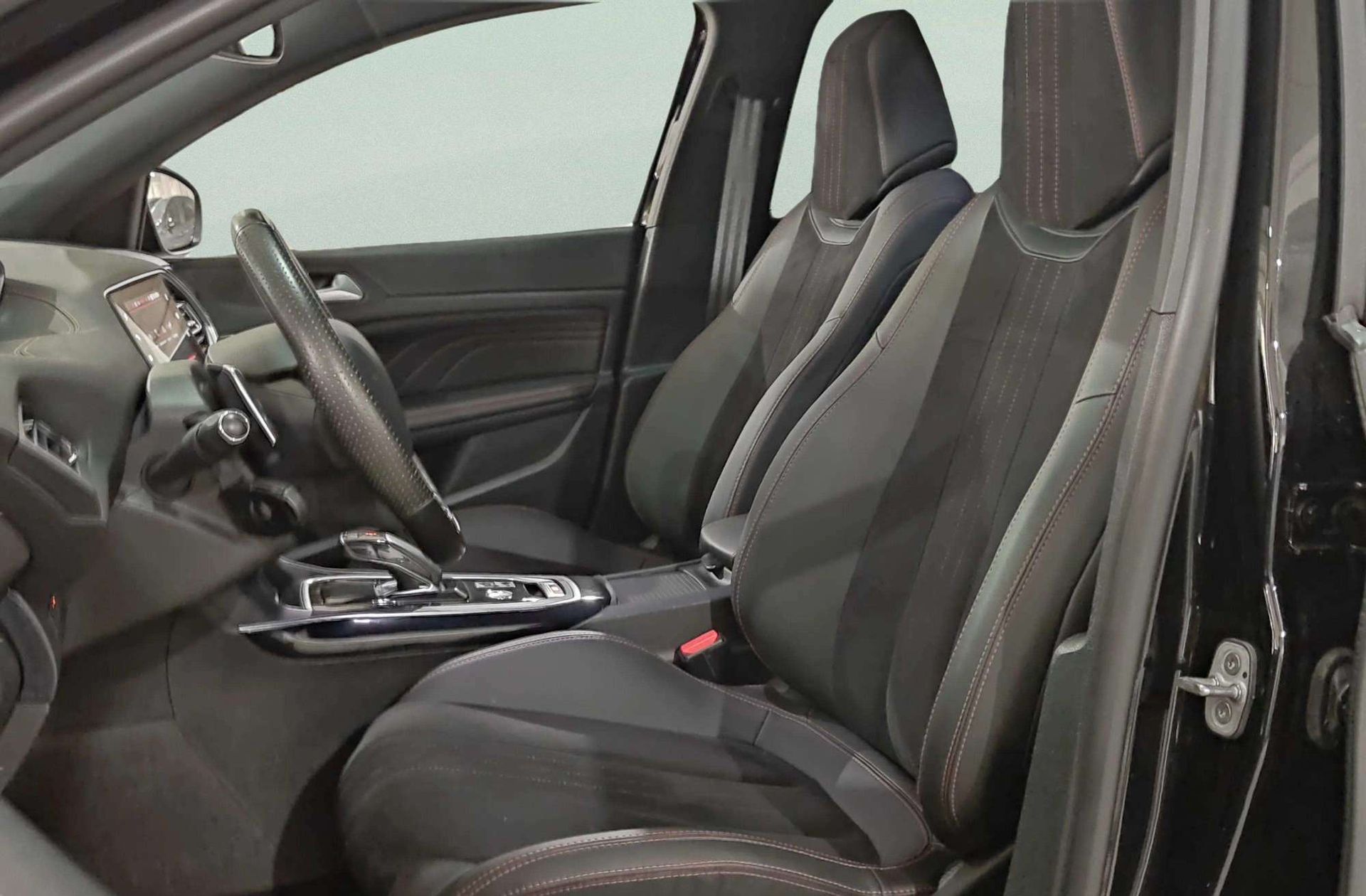 Peugeot 308 SW SW BlueHDi 130 GT EAT8 - foto 15
