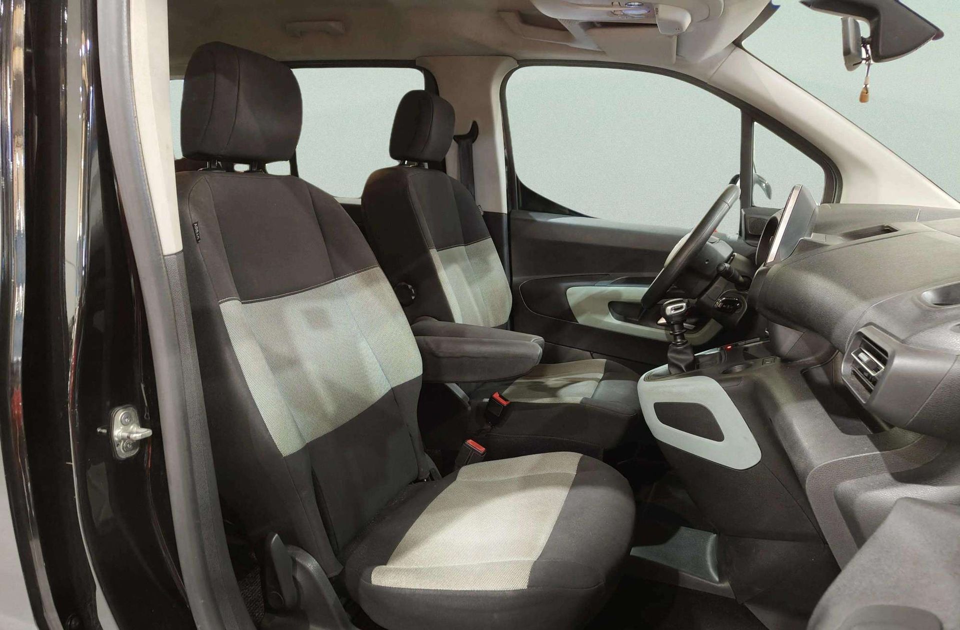 Citroën Berlingo BlueHDi 130 Talla M Shine - foto 17
