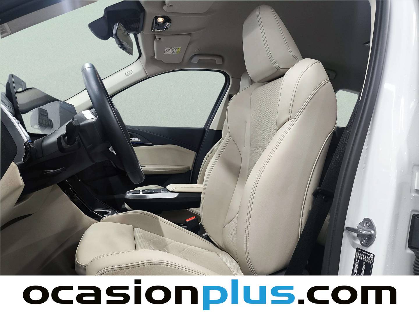 Foto asientos delanteros BMW iX1 BMW iX1 eDrive20 (204 CV)