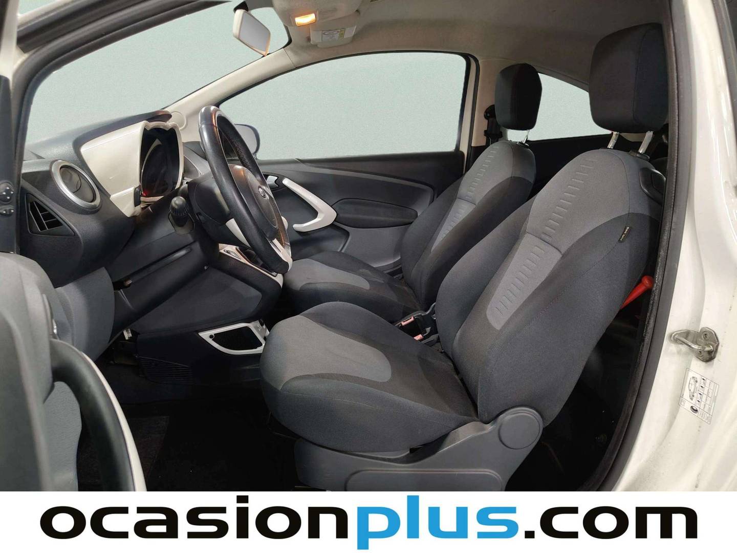 Foto asientos delanteros Ford Ka Ford Ka 1.2 Duratec S&S Titanium+ (69 CV)