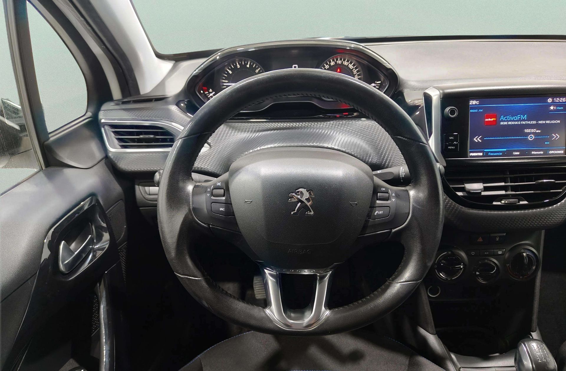 Peugeot 208 PureTech 82 Style - foto 21