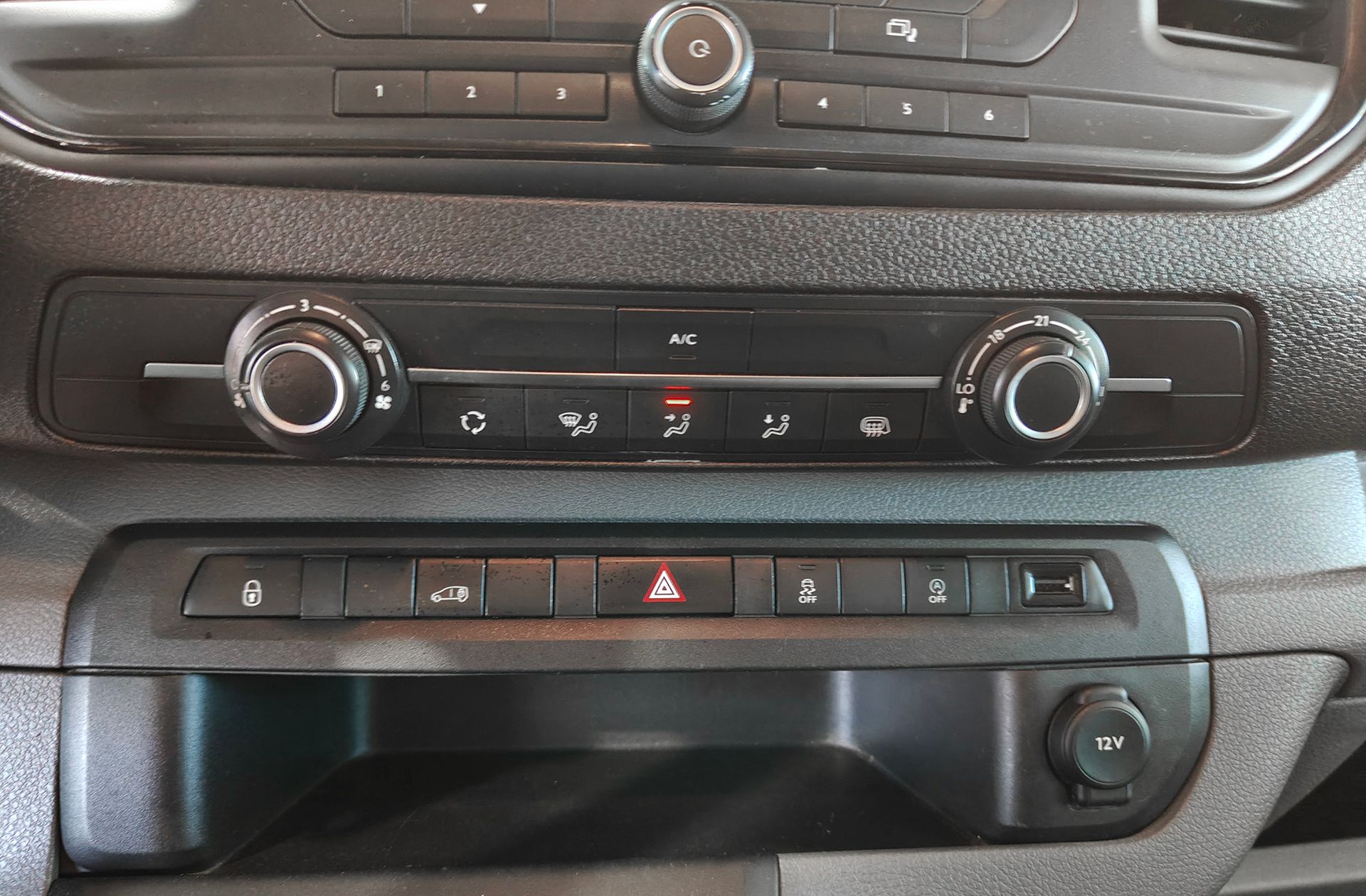 Peugeot Expert BlueHDi 120 Pro Standard - foto 22