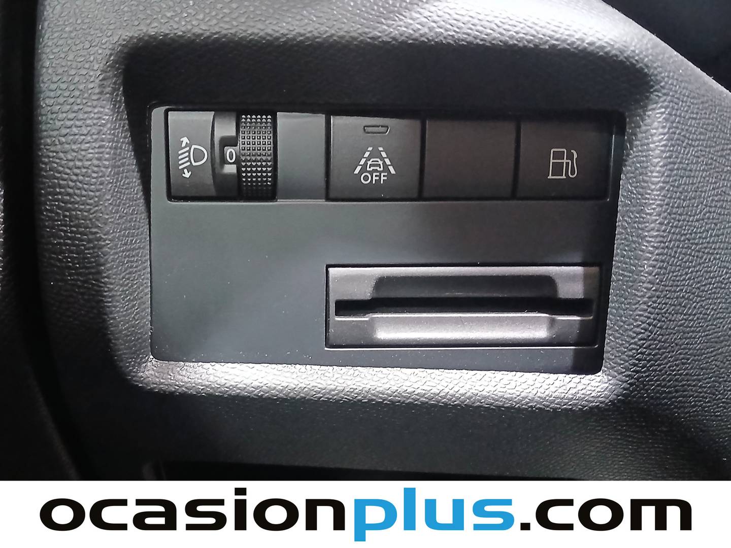 Foto Citroën C5 Aircross Citroen C5 Aircross Plug-in Hybrid 180 Plus e-EAT8 (180 CV)