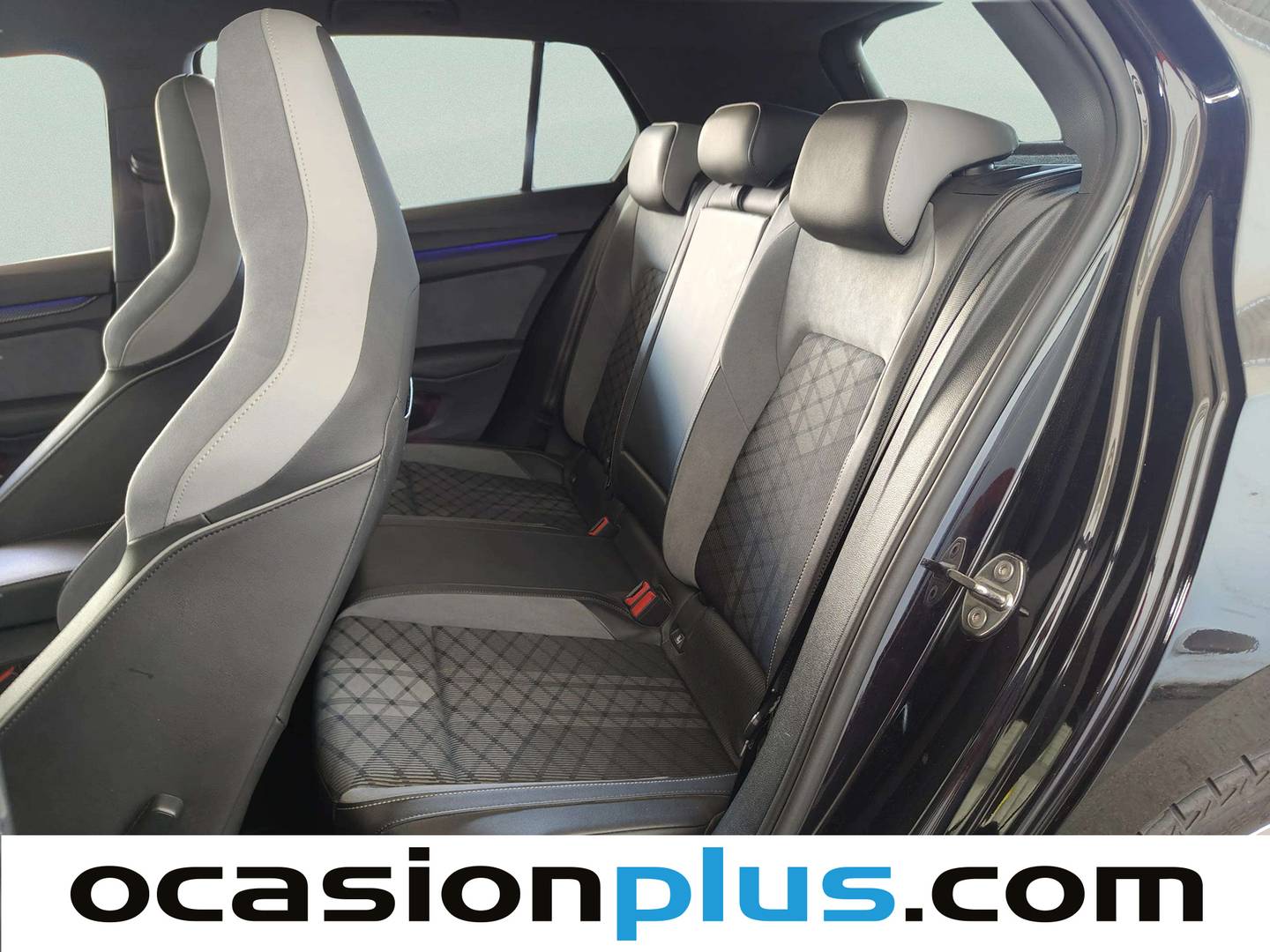 Foto asientos traseros Volkswagen Golf Volkswagen Golf R-Line 1.5 eTSI (150 CV) DSG