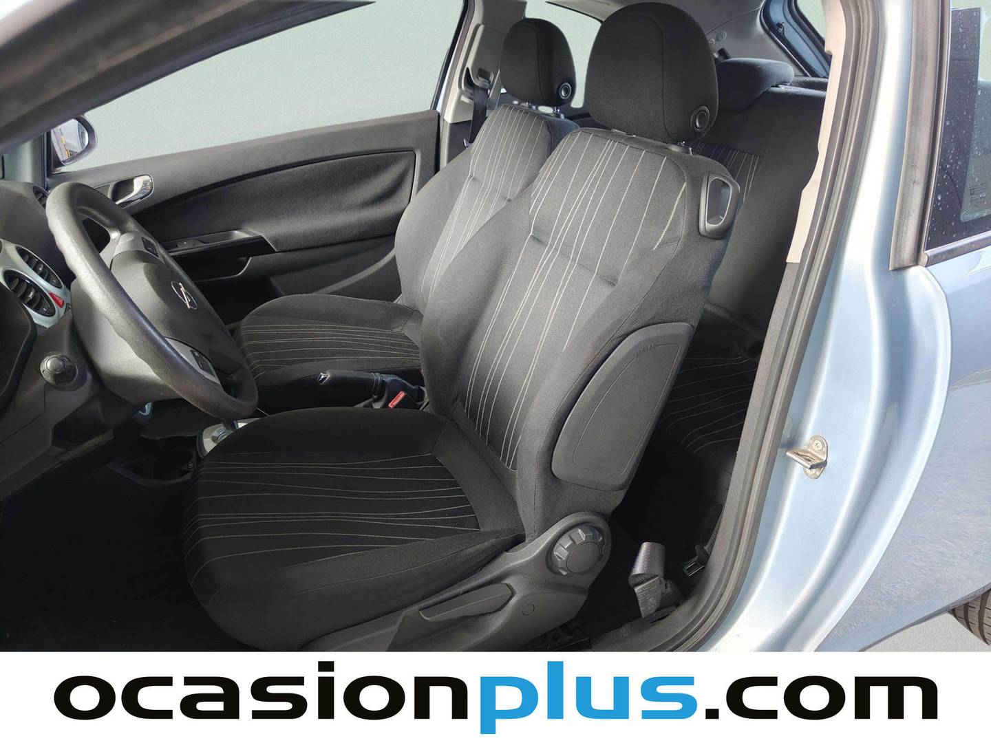 Foto asientos delanteros Opel Corsa Opel Corsa 1.2 C'Mon MTA (80 CV)