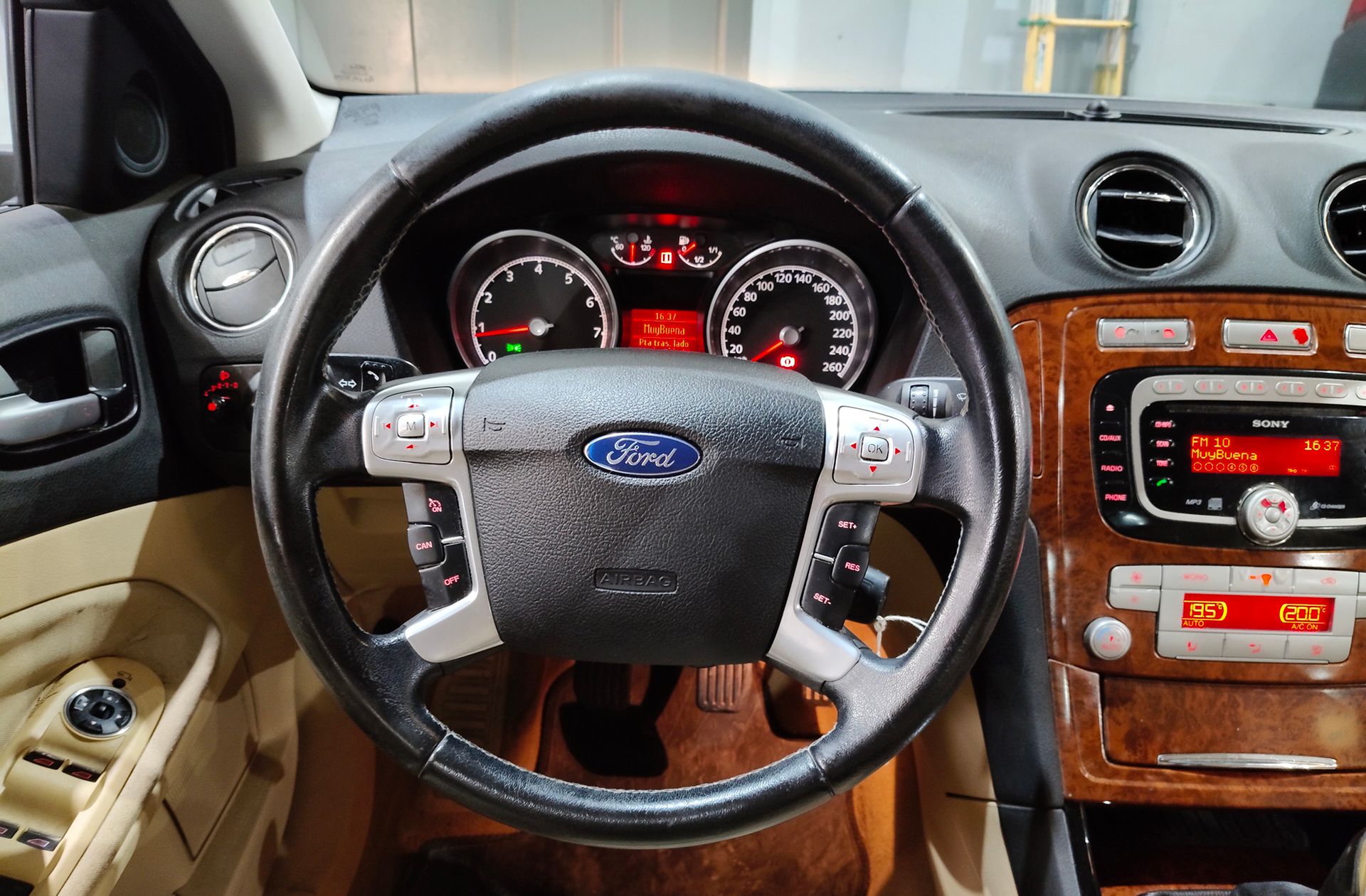 Ford Mondeo 2.0 16v Ghia - foto 16