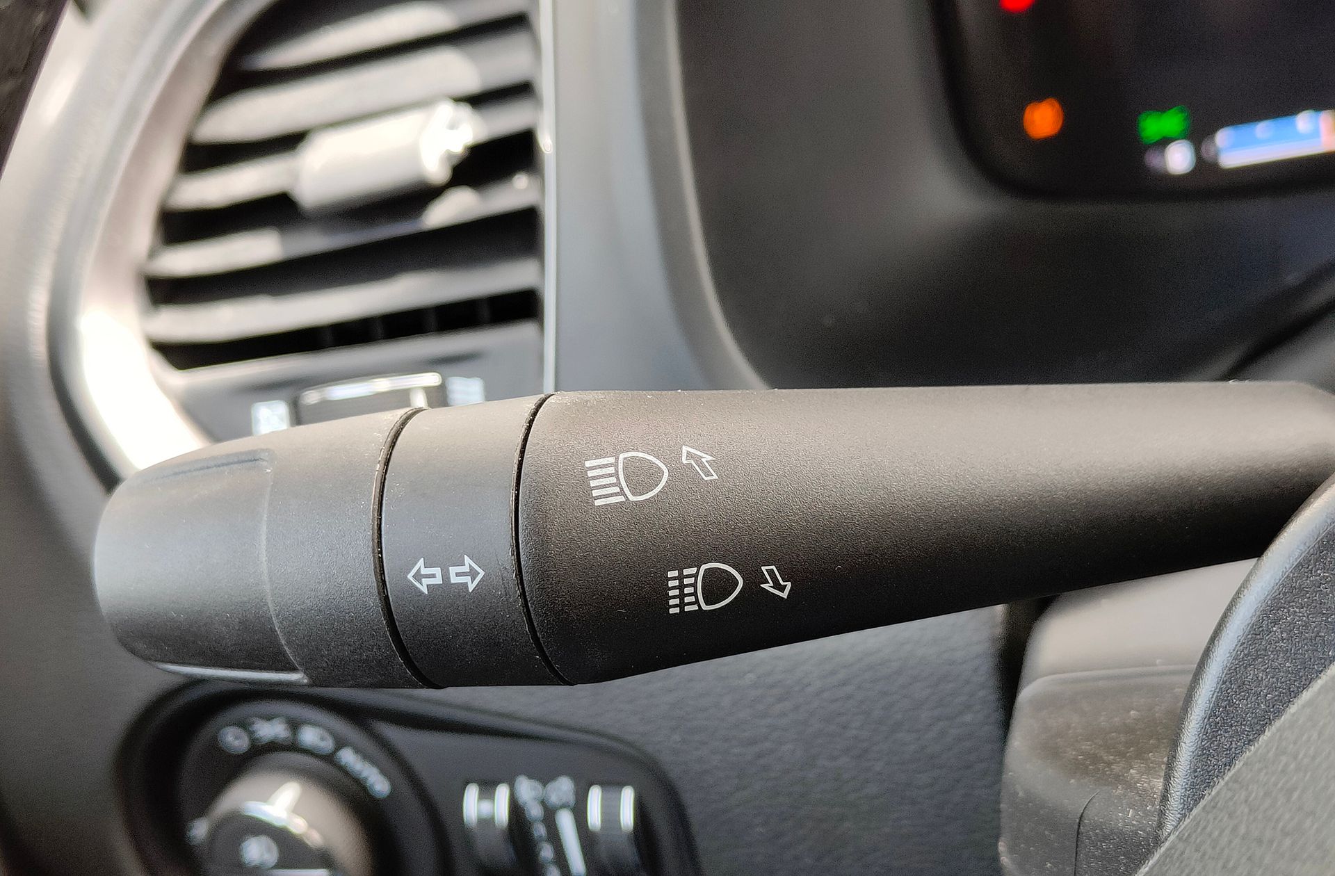 Jeep Renegade eHybrid 1.5 Limited ATX - foto 24