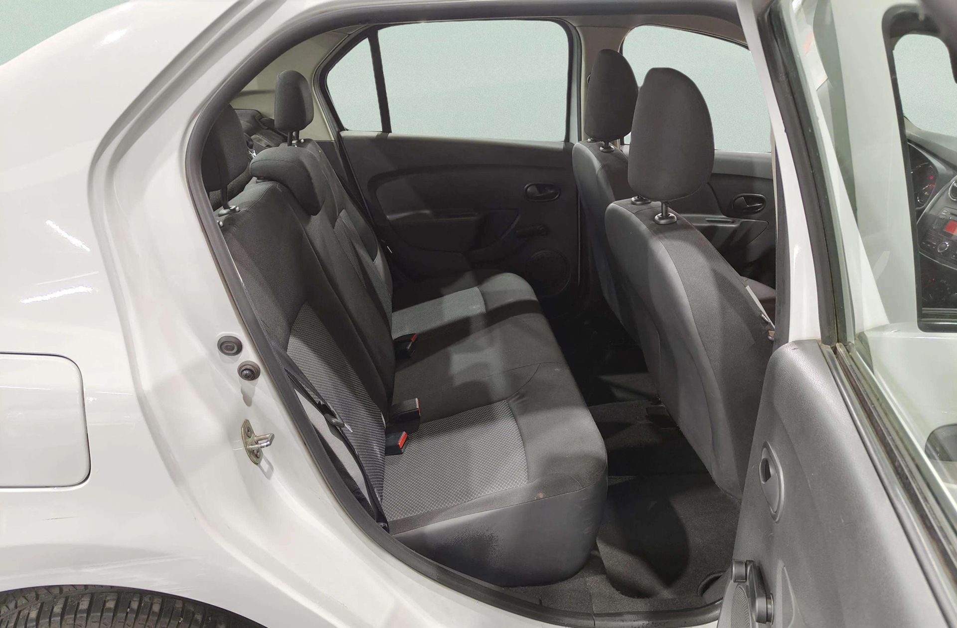 Dacia Logan 1.2 Ambiance - foto 13