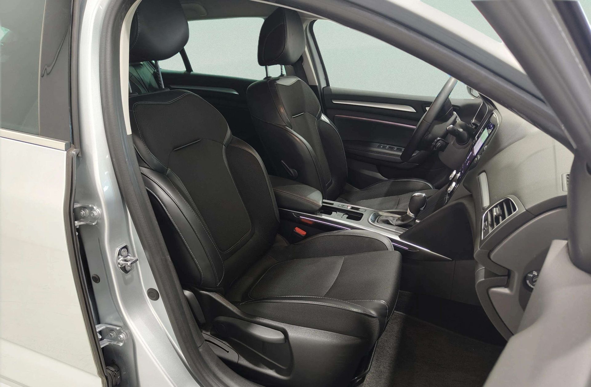 Renault Mégane Sport Tourer Techno TCe EDC GPF - foto 22