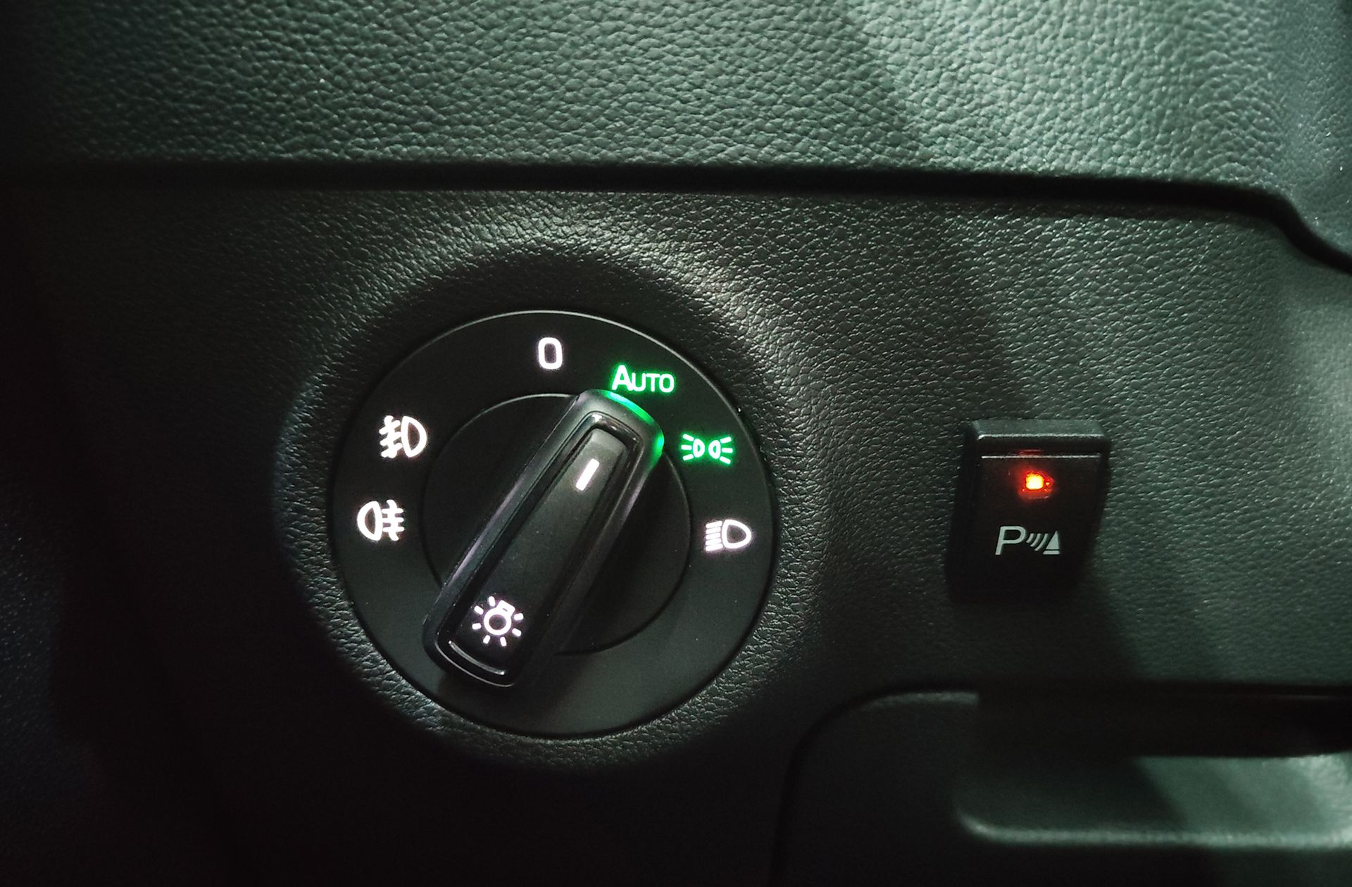 Škoda Karoq 1.5 TSI Sportline - foto 28