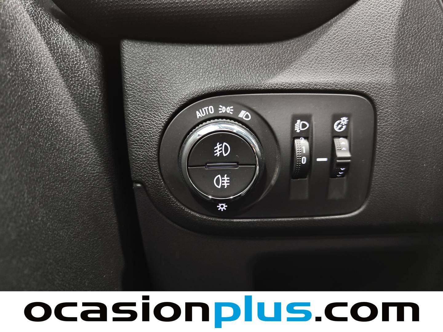 Opel Crossland X Opel Crossland X 1.2 S&S Design Line 120 Aniversario (110 CV) de segunda mano