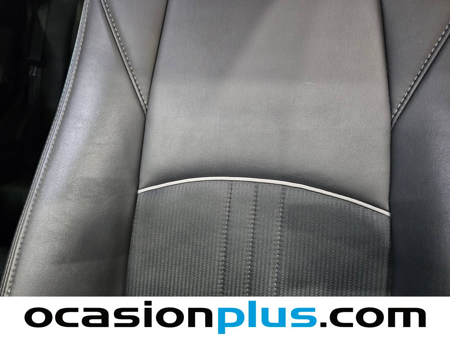 Extras y acabados del Mazda CX-3 Mazda CX-3 2.0 G Zenith 2WD AT (121 CV)