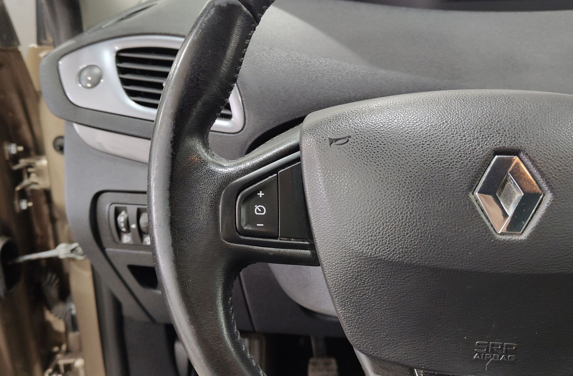 Renault Grand Scénic Limited Energy dCi 7 plazas - foto 26