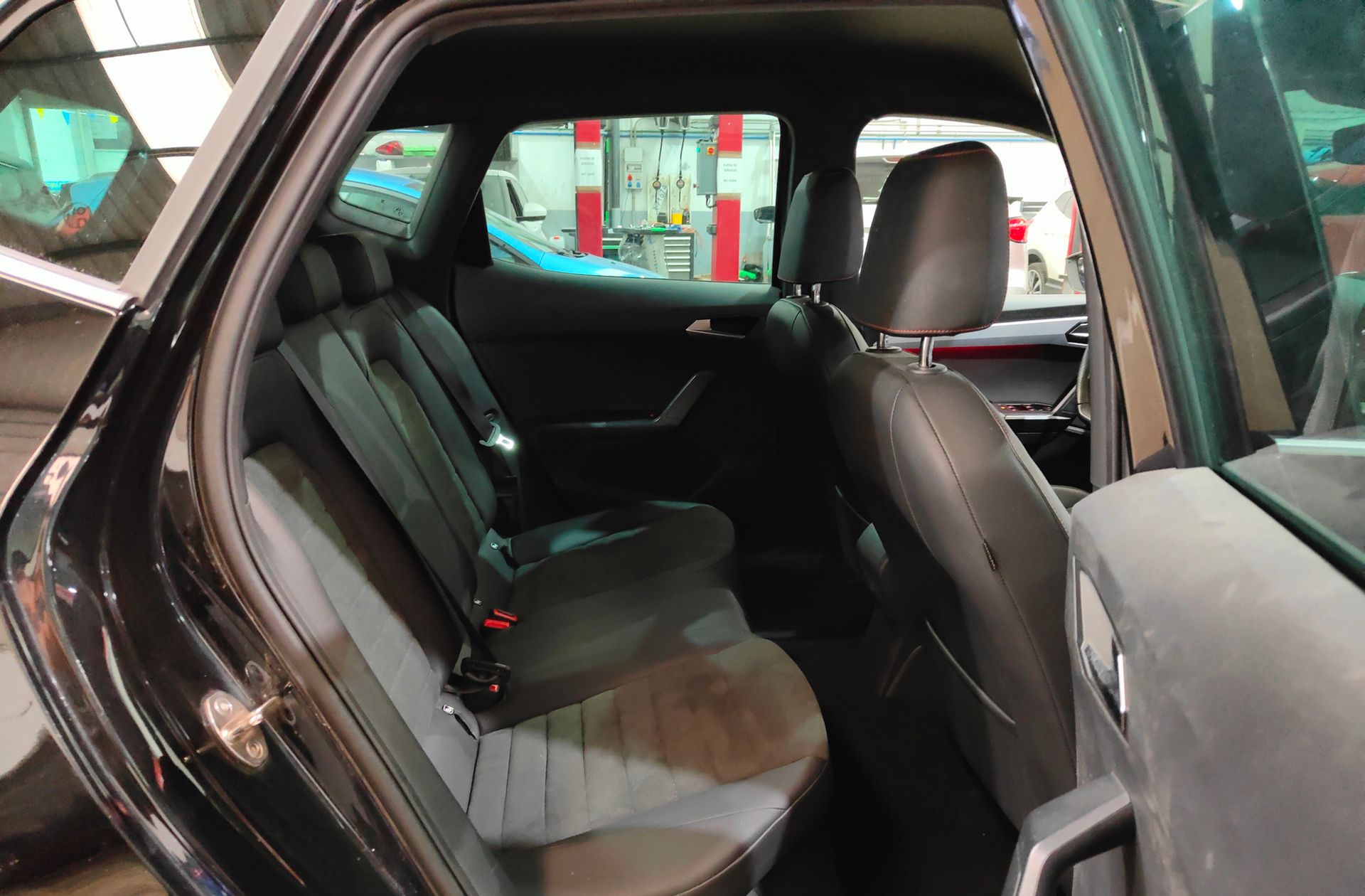 SEAT Arona 1.0 TSI FR XL RX - foto 19