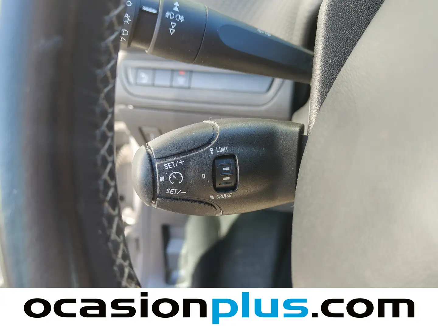 Foto Peugeot 2008 Peugeot 2008 BlueHDi 100 Allure (100 CV)