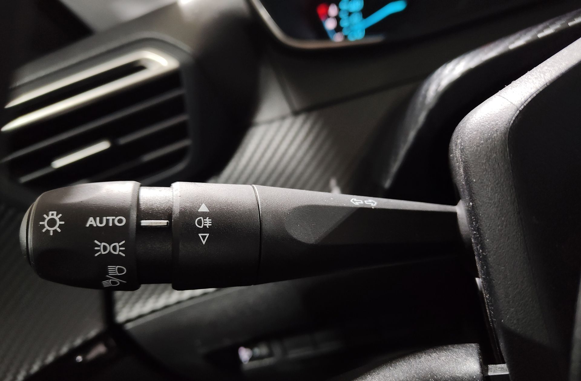 Peugeot 208 Style Hybrid 110 eDCS6 - foto 23