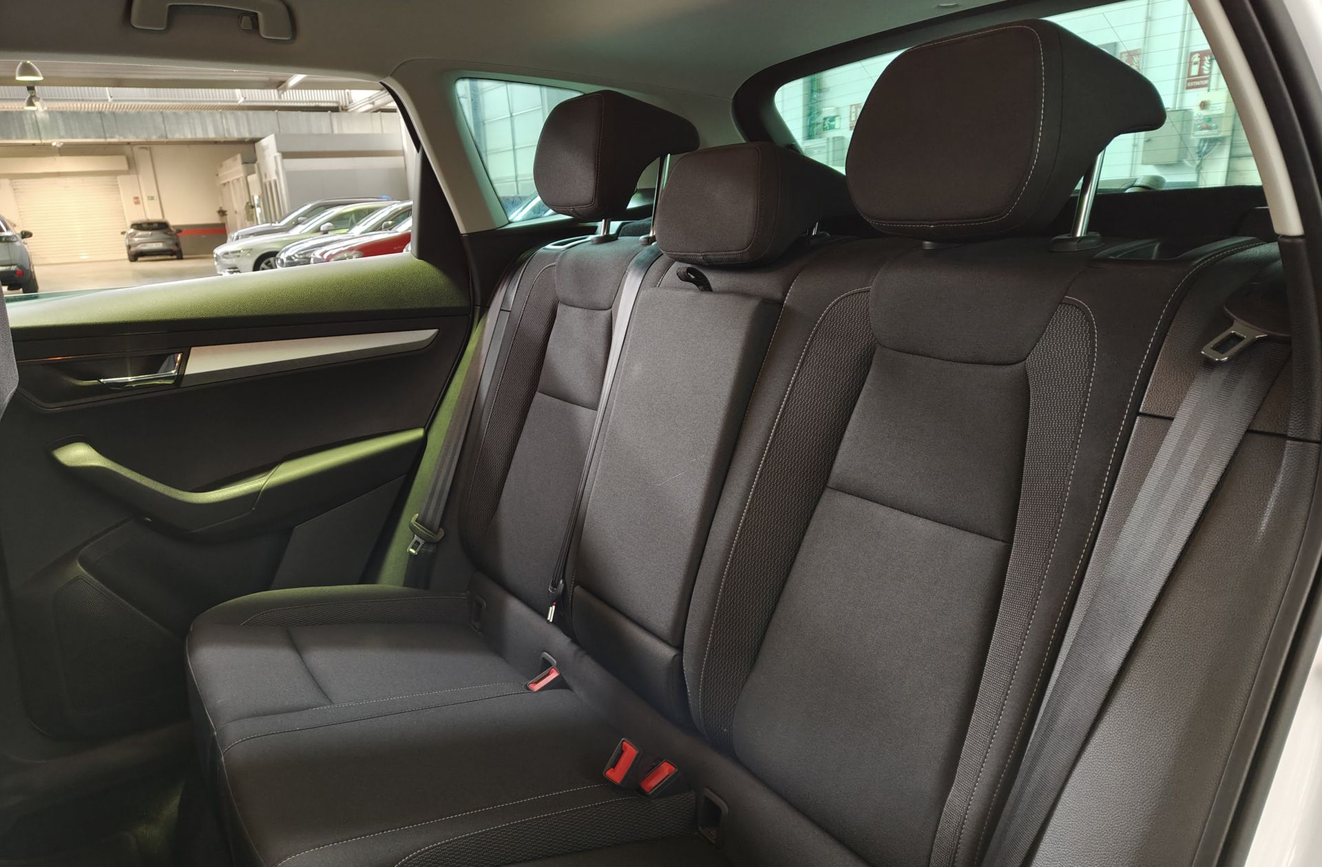Škoda Karoq 2.0 TDI Selection - foto 11