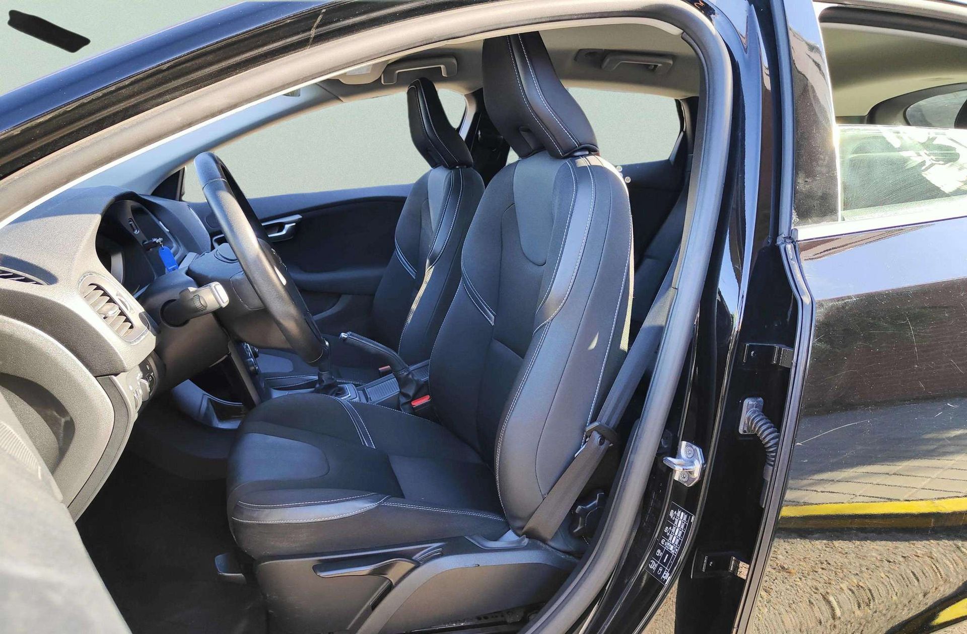 Volvo V40 T2 Kinetic - foto 8