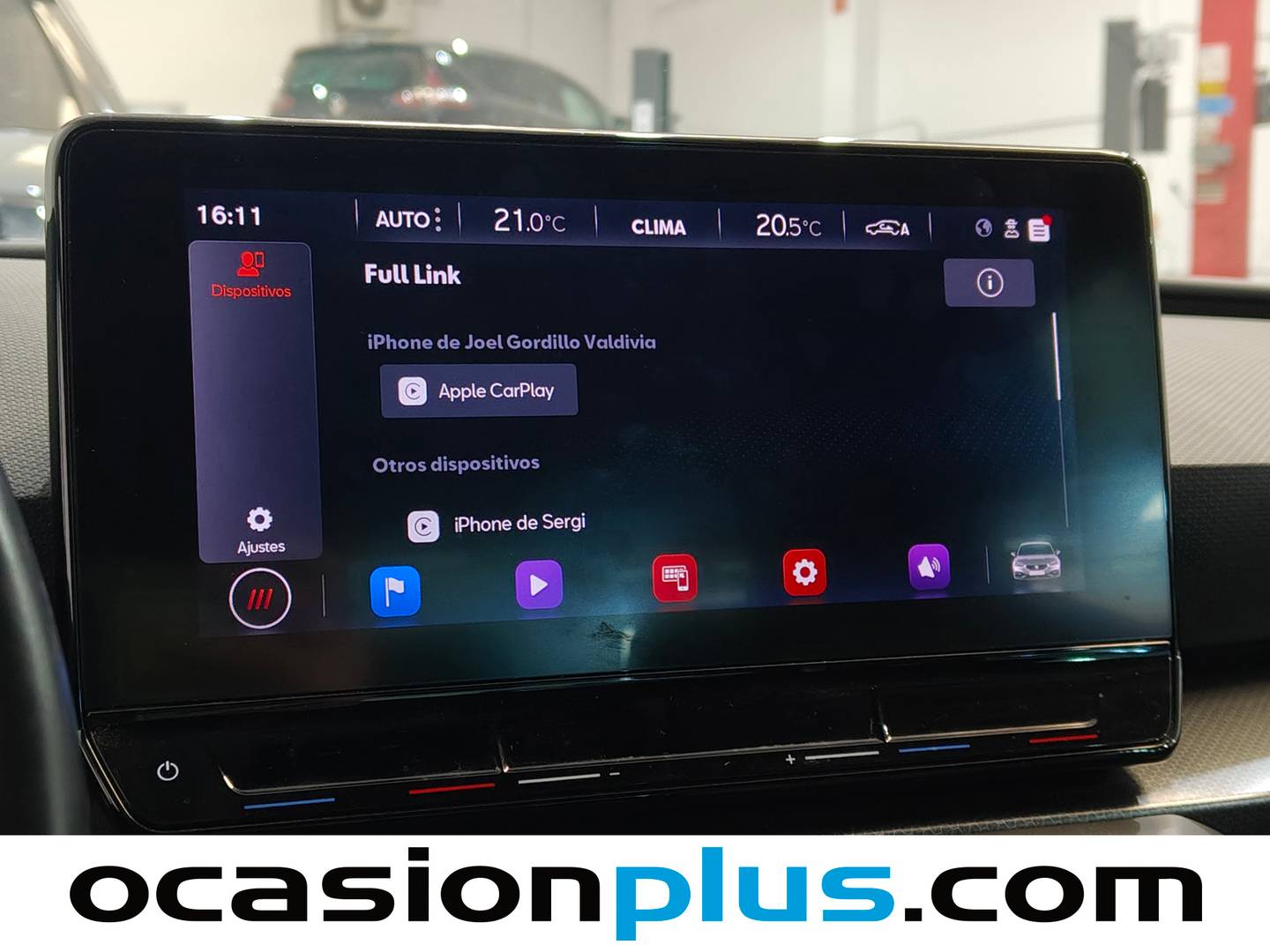 Equipamiento del Seat León SEAT León 1.5 TSI S&S Style Launch Pack con Navegador (130 CV)