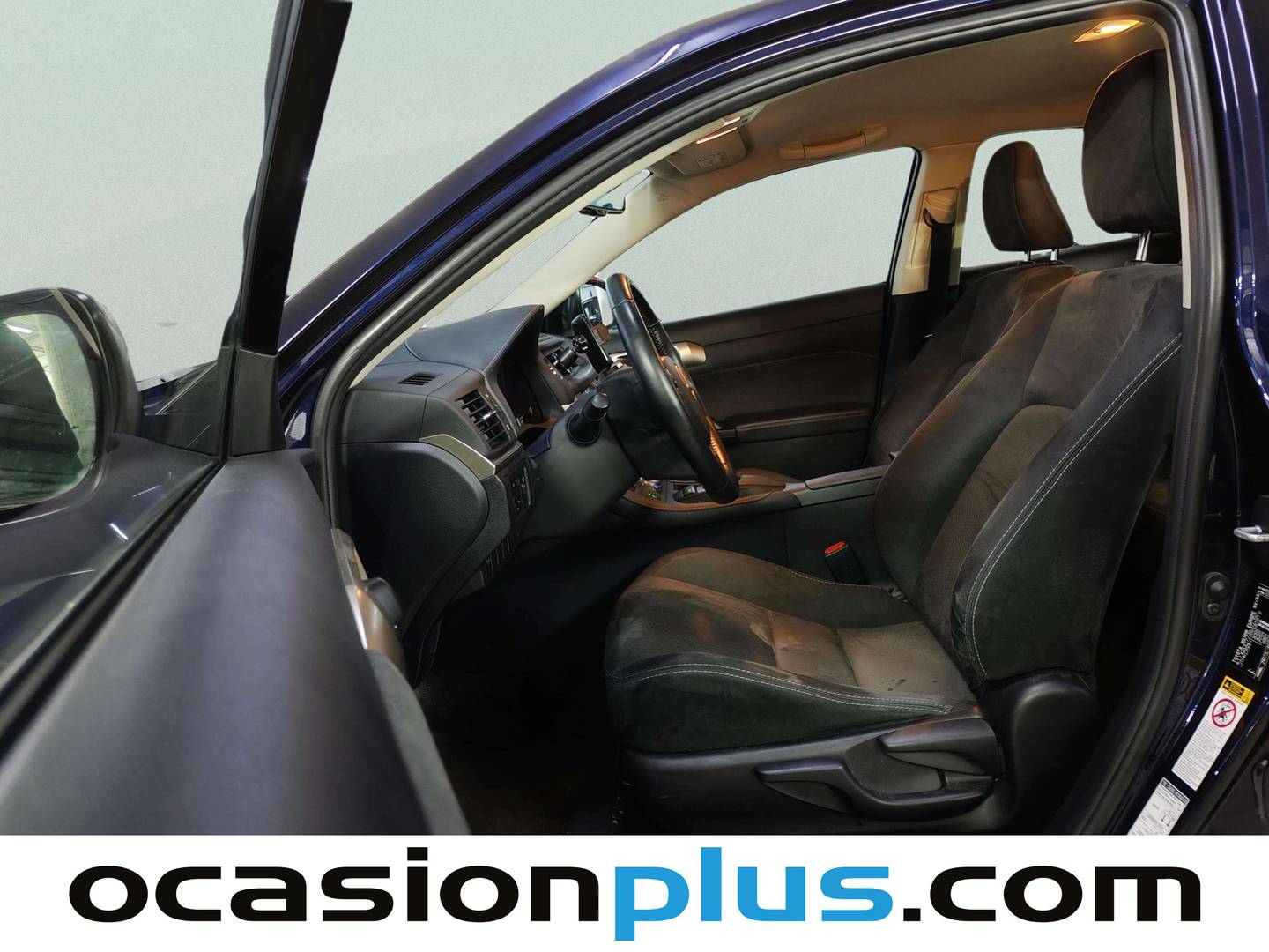 Foto asientos delanteros Lexus CT Lexus CT 200h Business (136 CV)