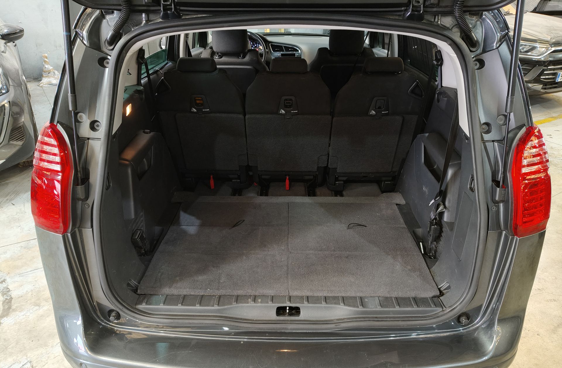 Peugeot 5008 1.6 BlueHDi Style FAP 7 plazas - foto 13