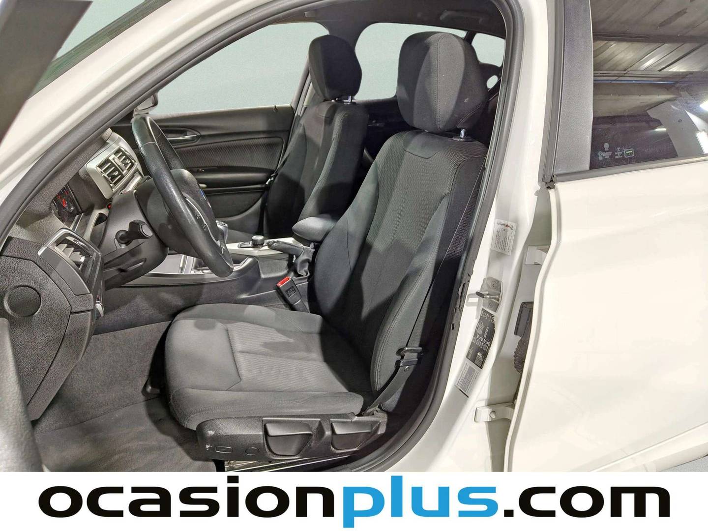 Foto asientos delanteros BMW Serie 1 BMW Serie 1 118i 100 kW (136 CV)